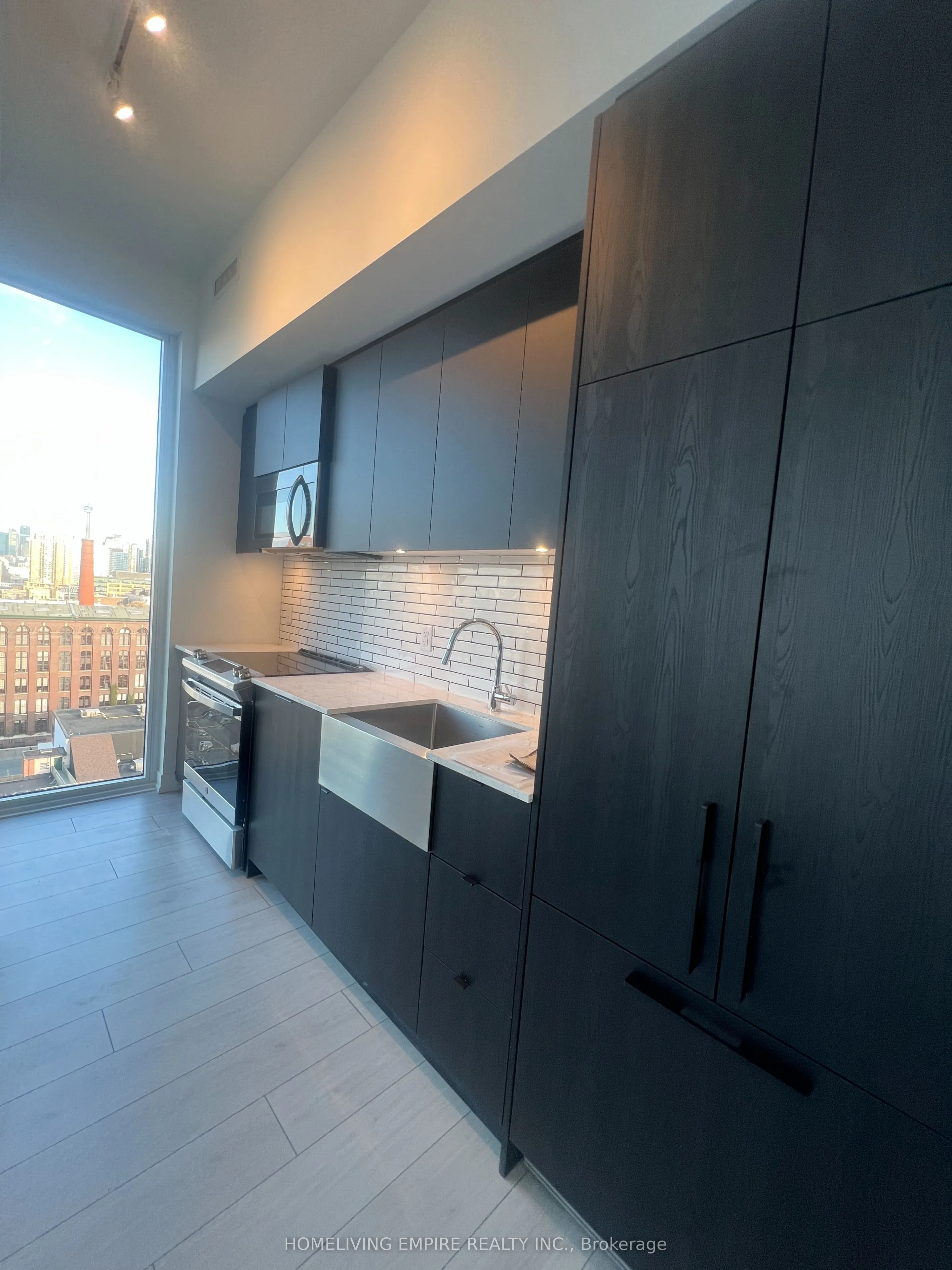 270 Dufferin Street, #1103