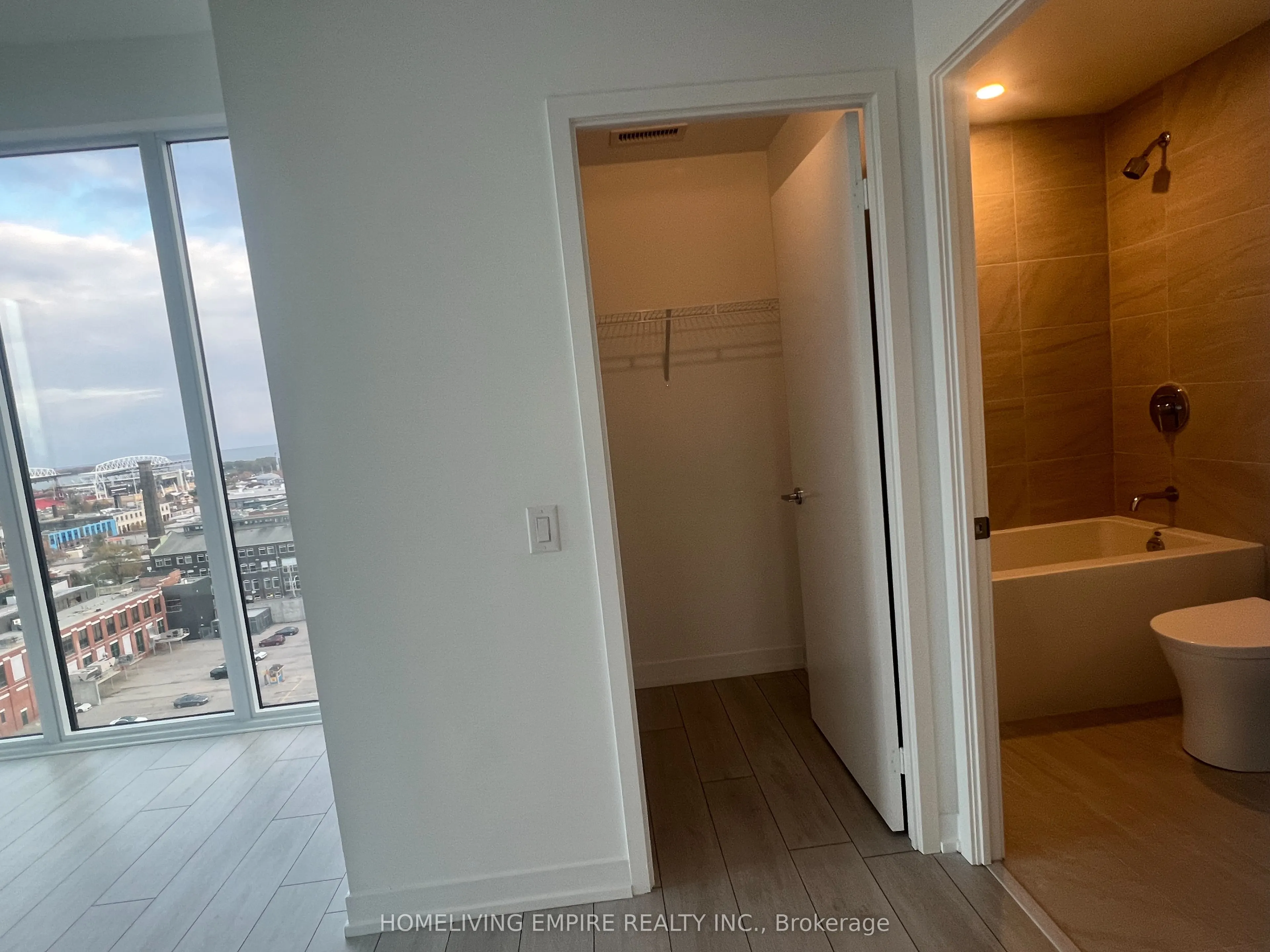 270 Dufferin Street, #1103