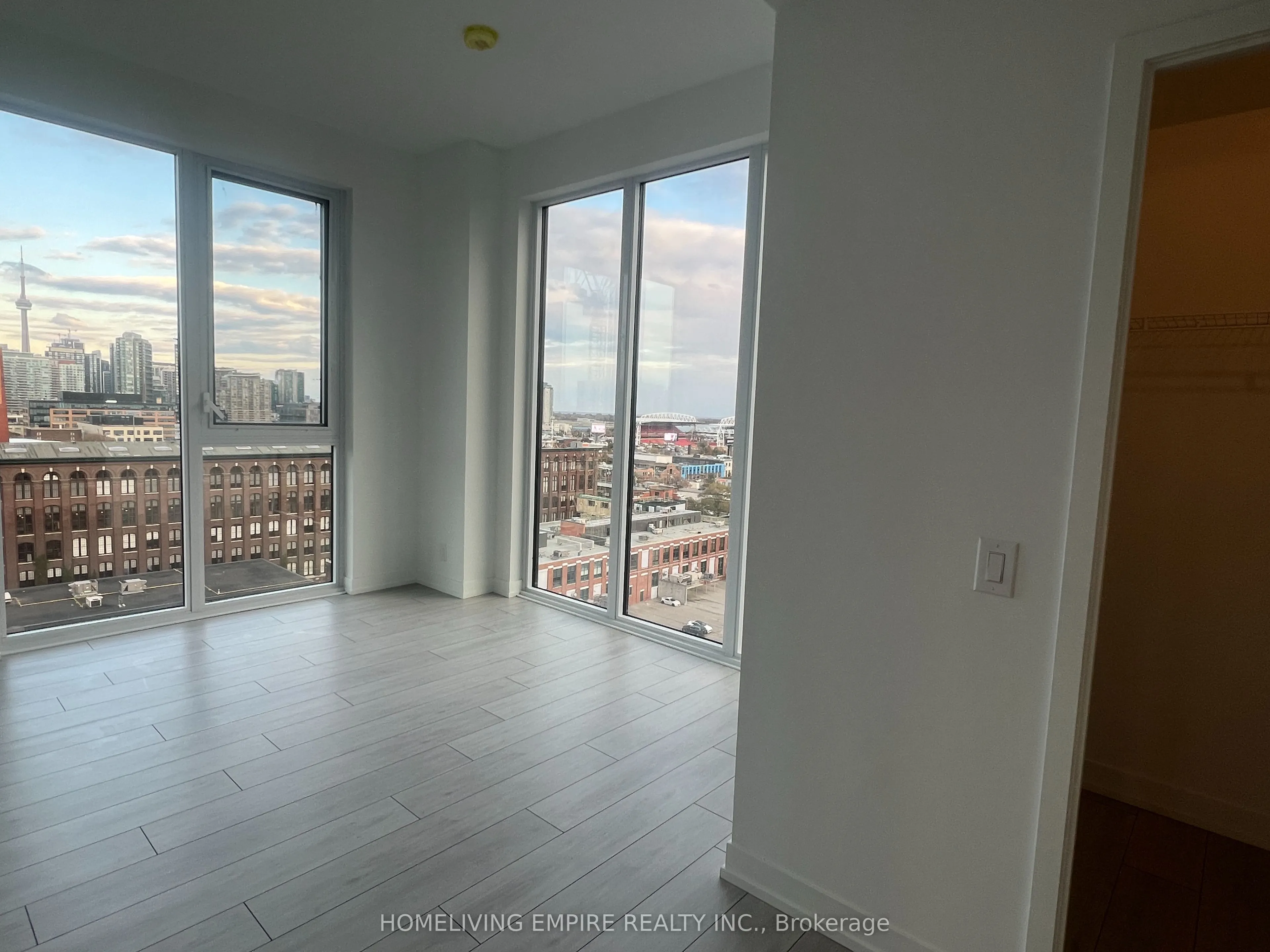 270 Dufferin Street, #1103