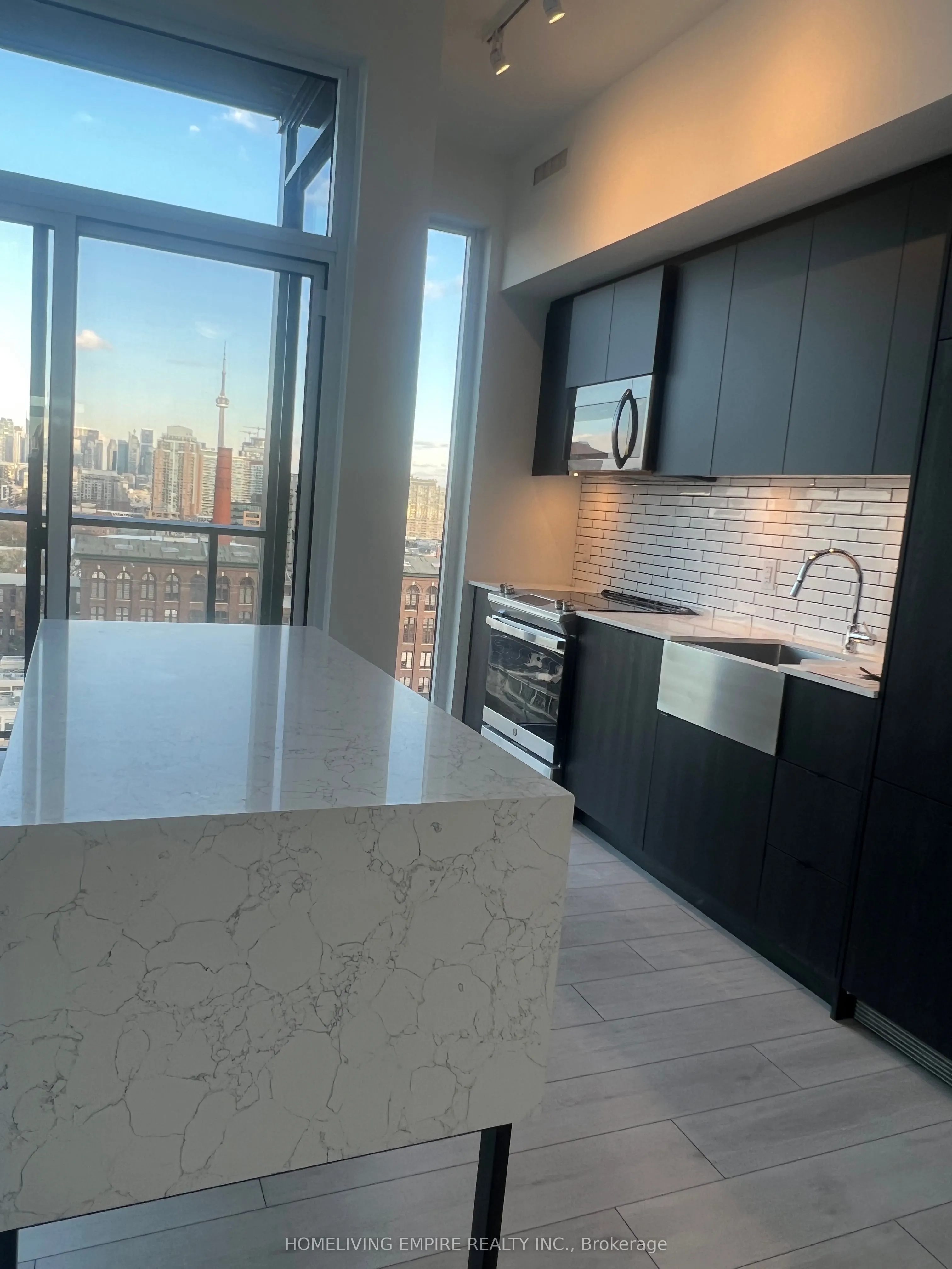 270 Dufferin Street, #1103