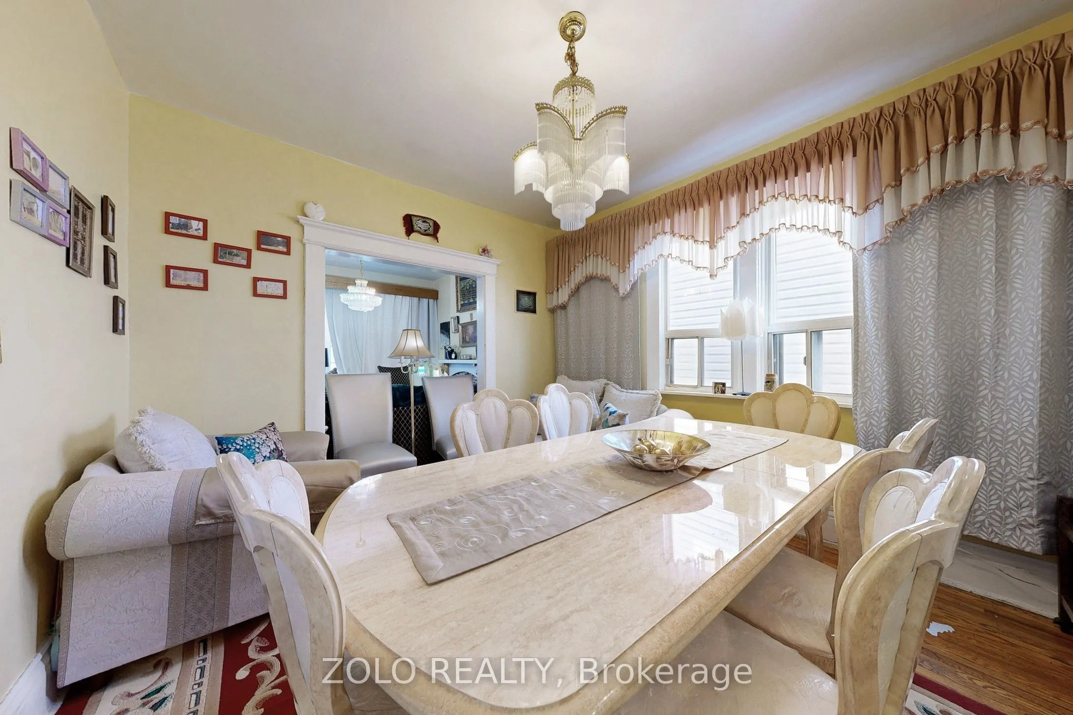 1083 Dupont Street