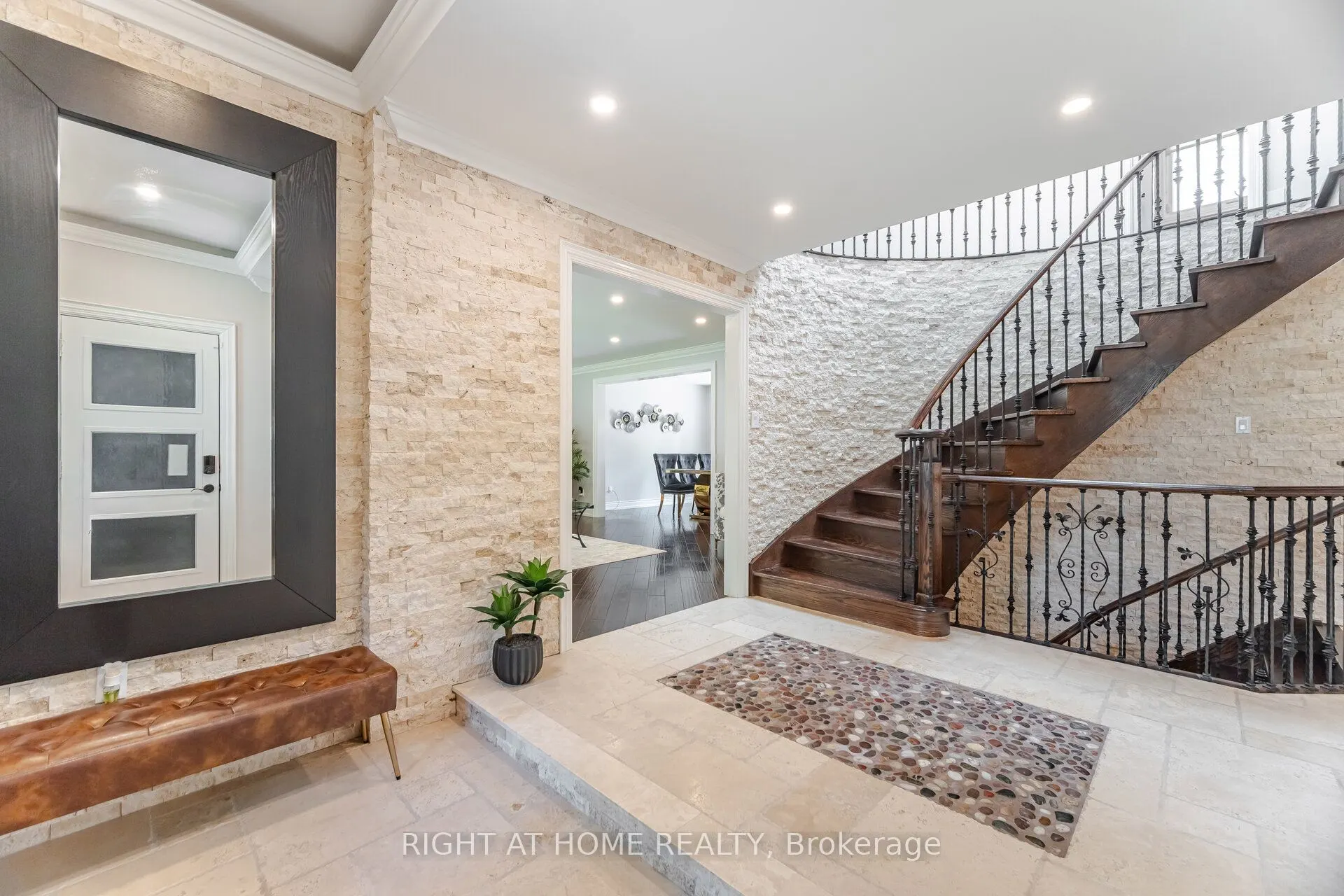 2579 Kenna Court
