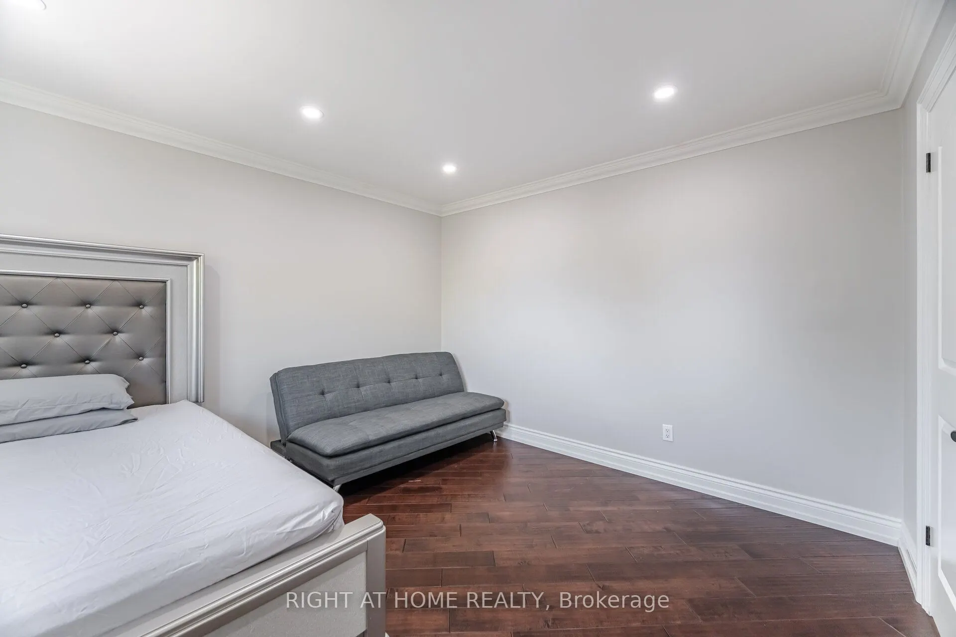 2579 Kenna Court