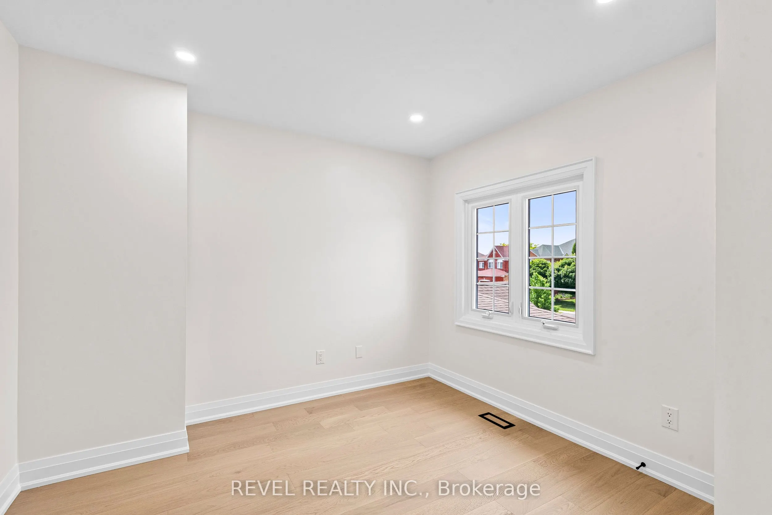 6881 Lisgar Drive