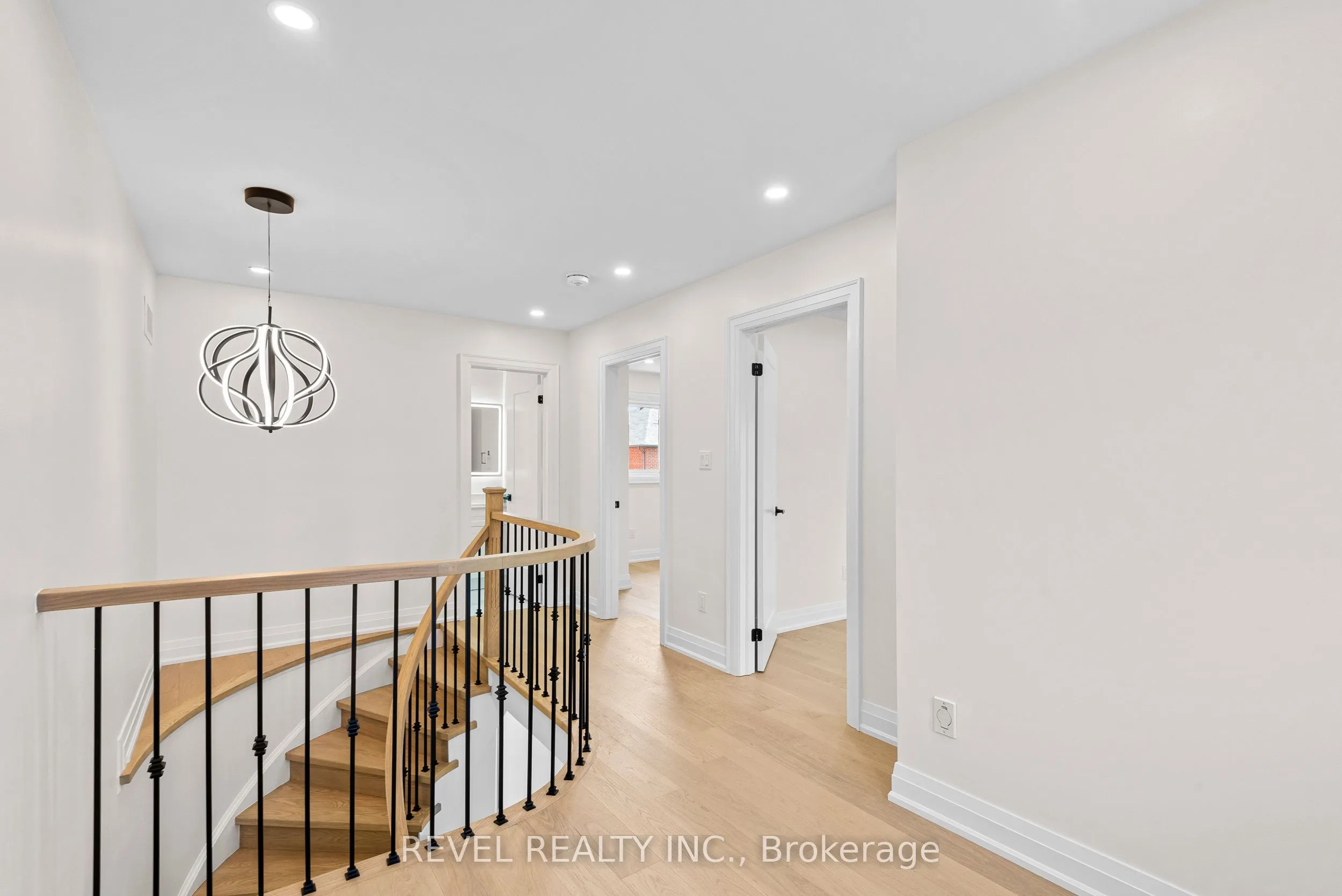 6881 Lisgar Drive