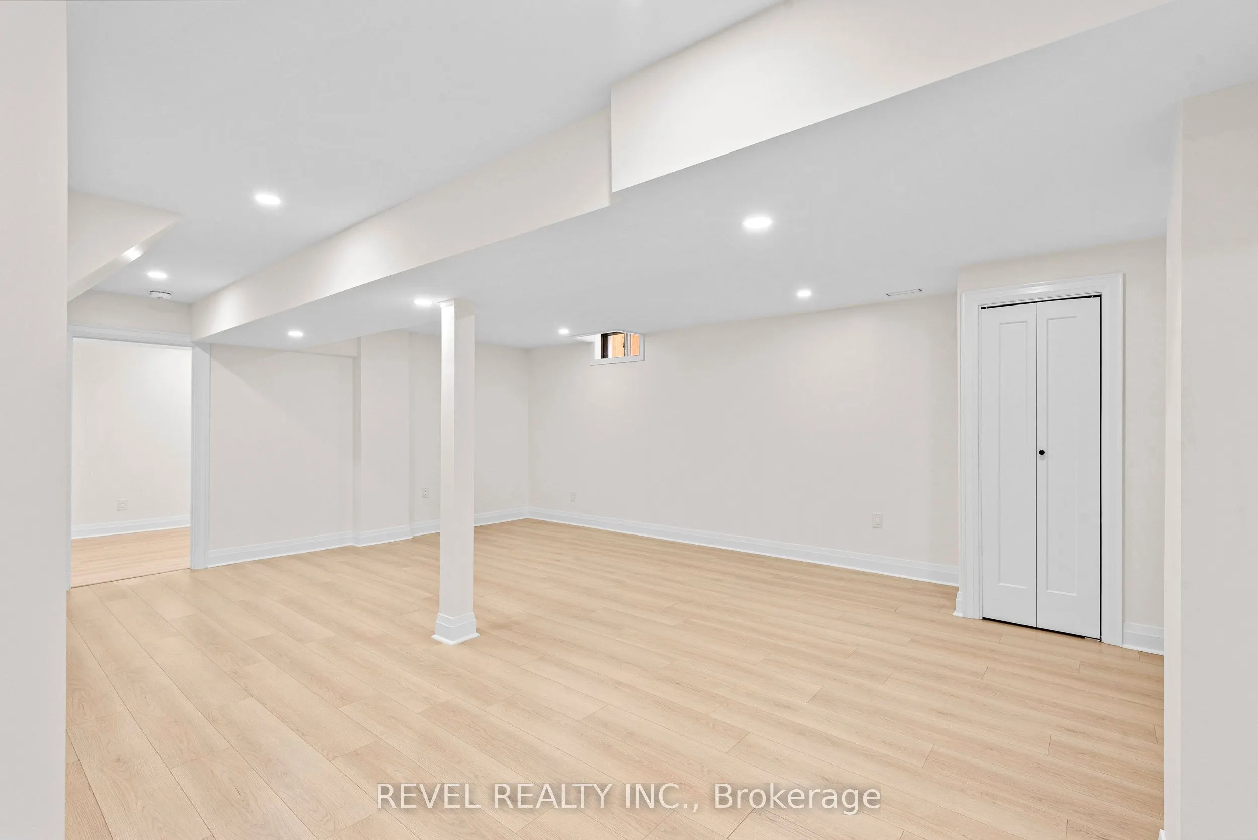 6881 Lisgar Drive