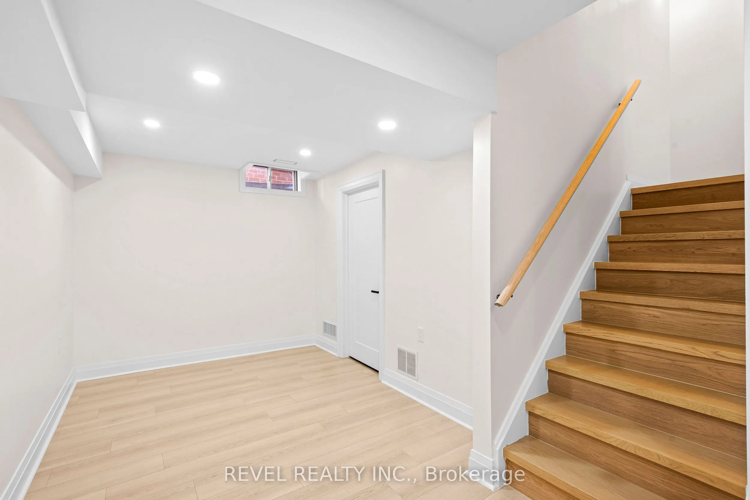 6881 Lisgar Drive