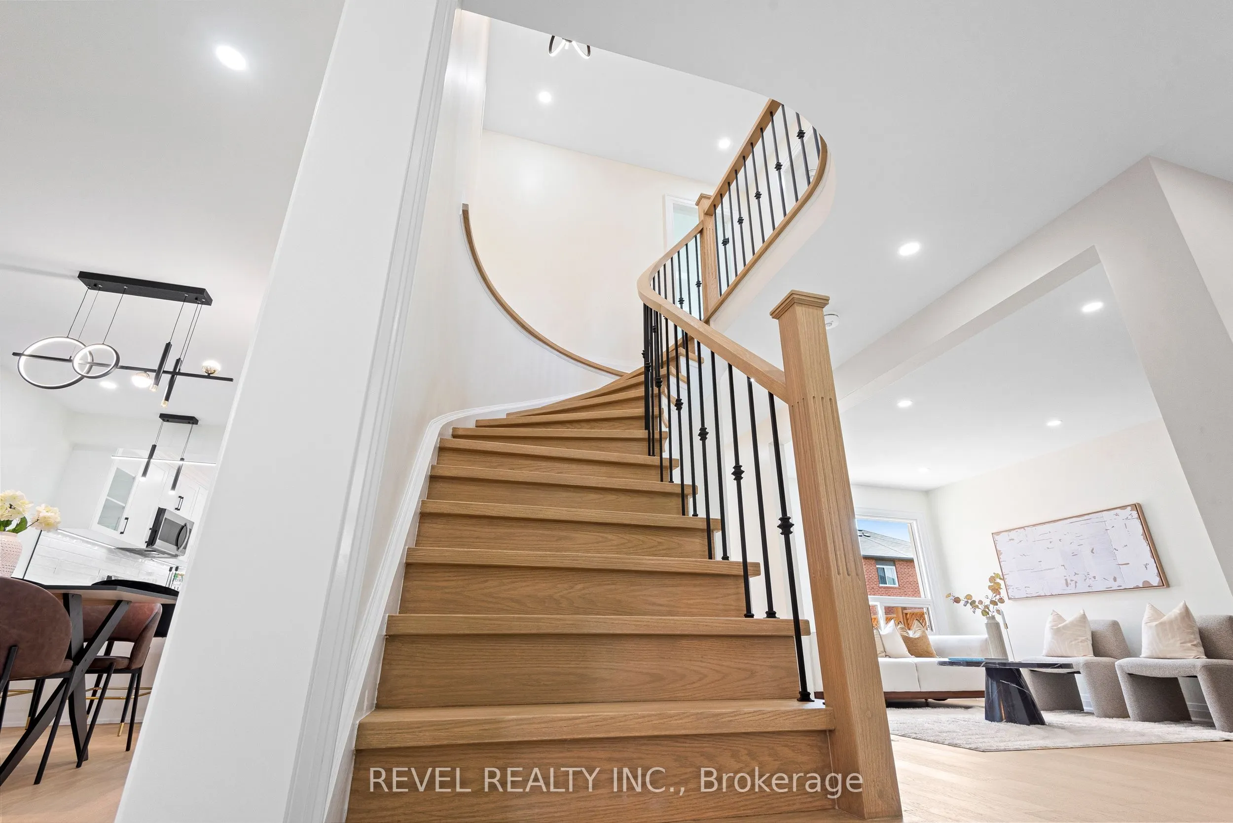 6881 Lisgar Drive