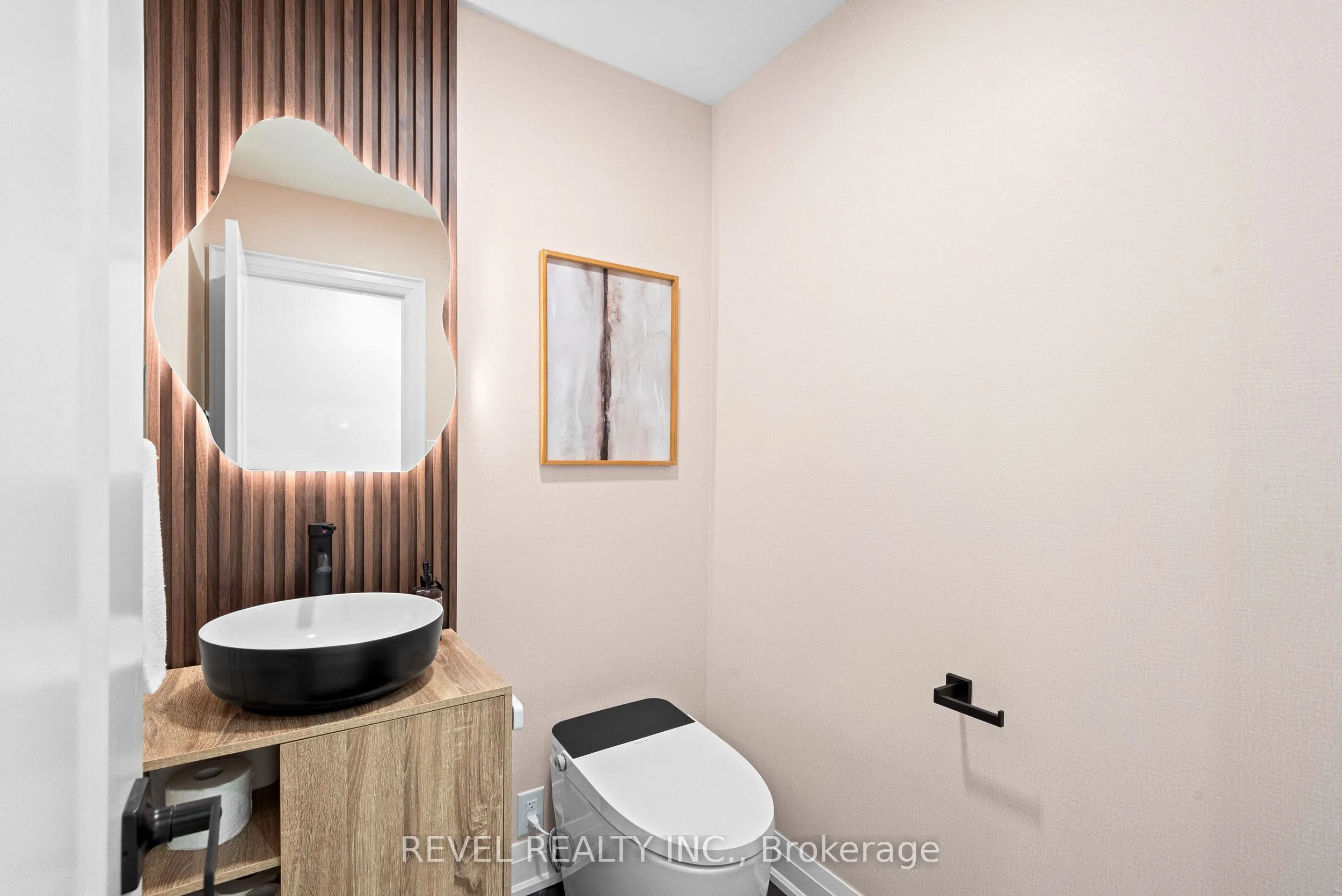 6881 Lisgar Drive