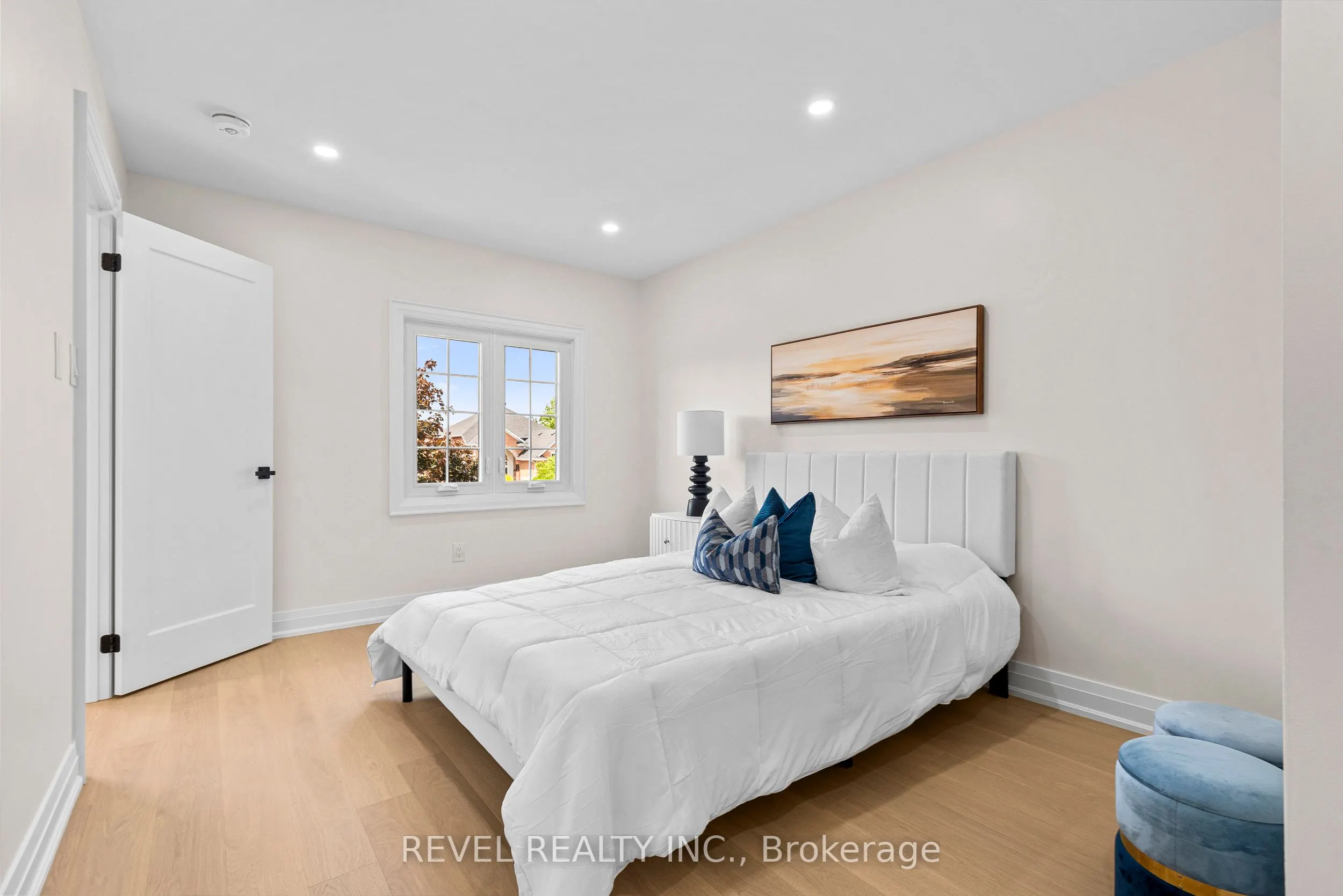 6881 Lisgar Drive