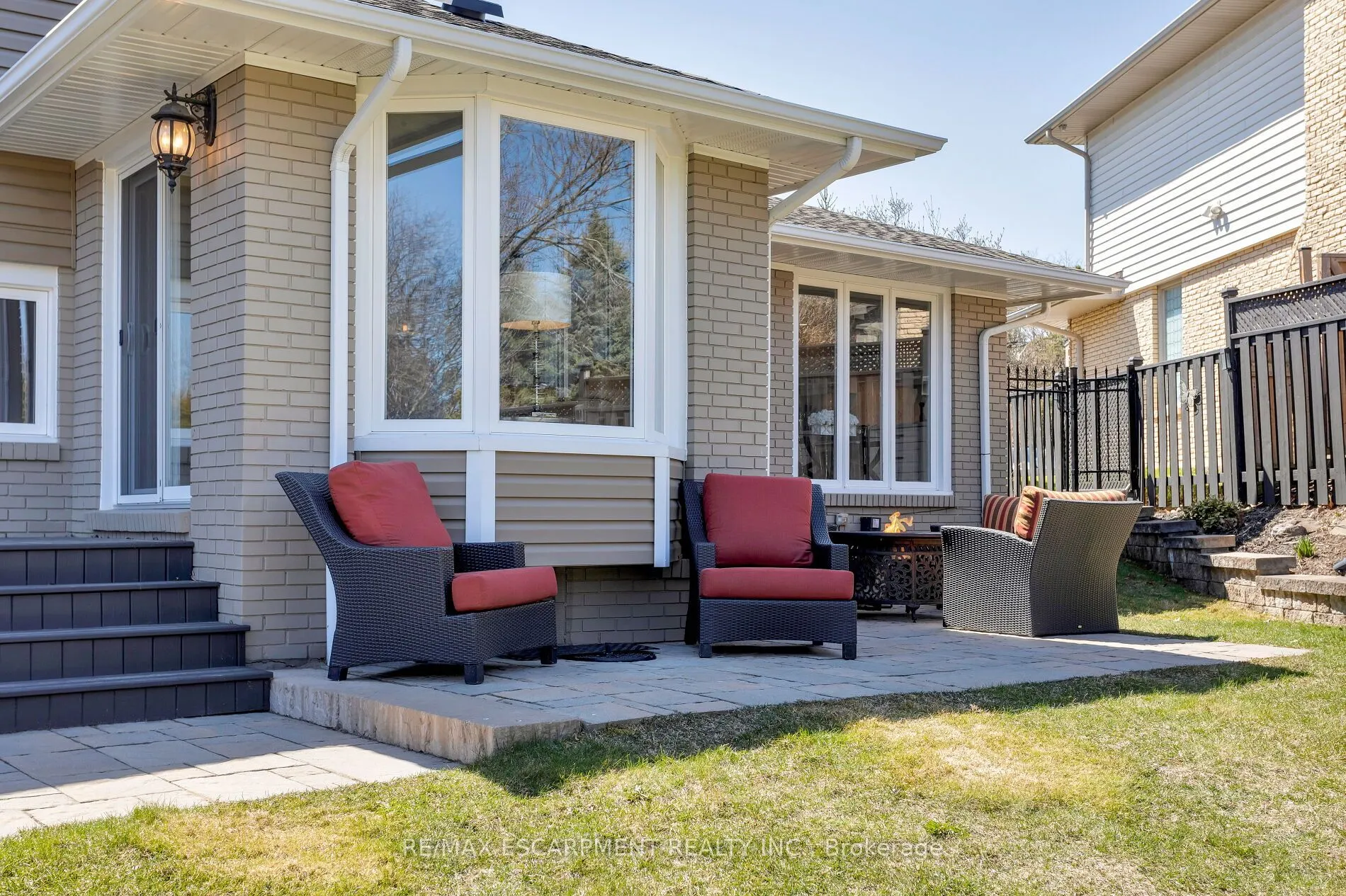 2119 Agincourt Crescent
