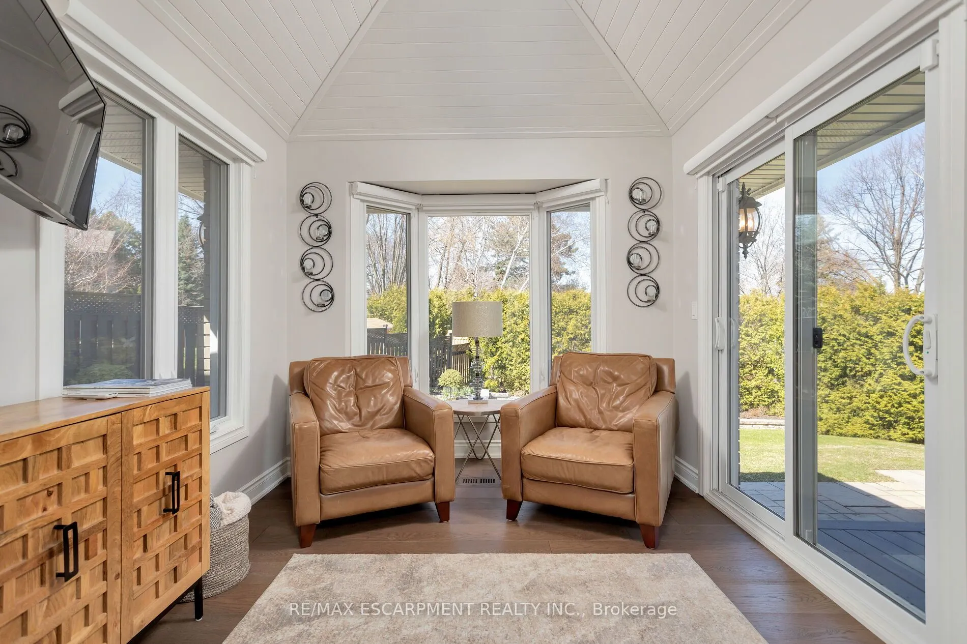 2119 Agincourt Crescent