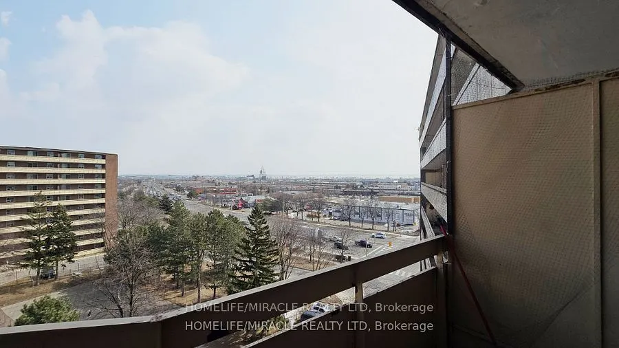 3555 Derry Road E, #806