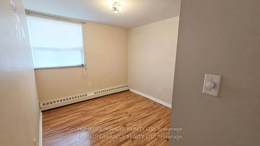 3555 Derry Road E, #806