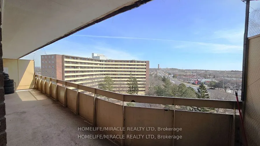 3555 Derry Road E, #806