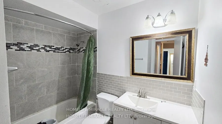 3555 Derry Road E, #806