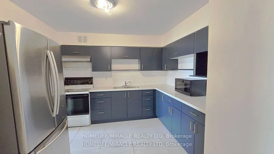 3555 Derry Road E, #806