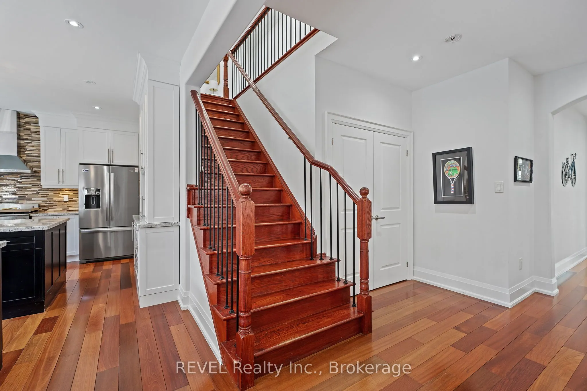 401 Schreyer Crescent