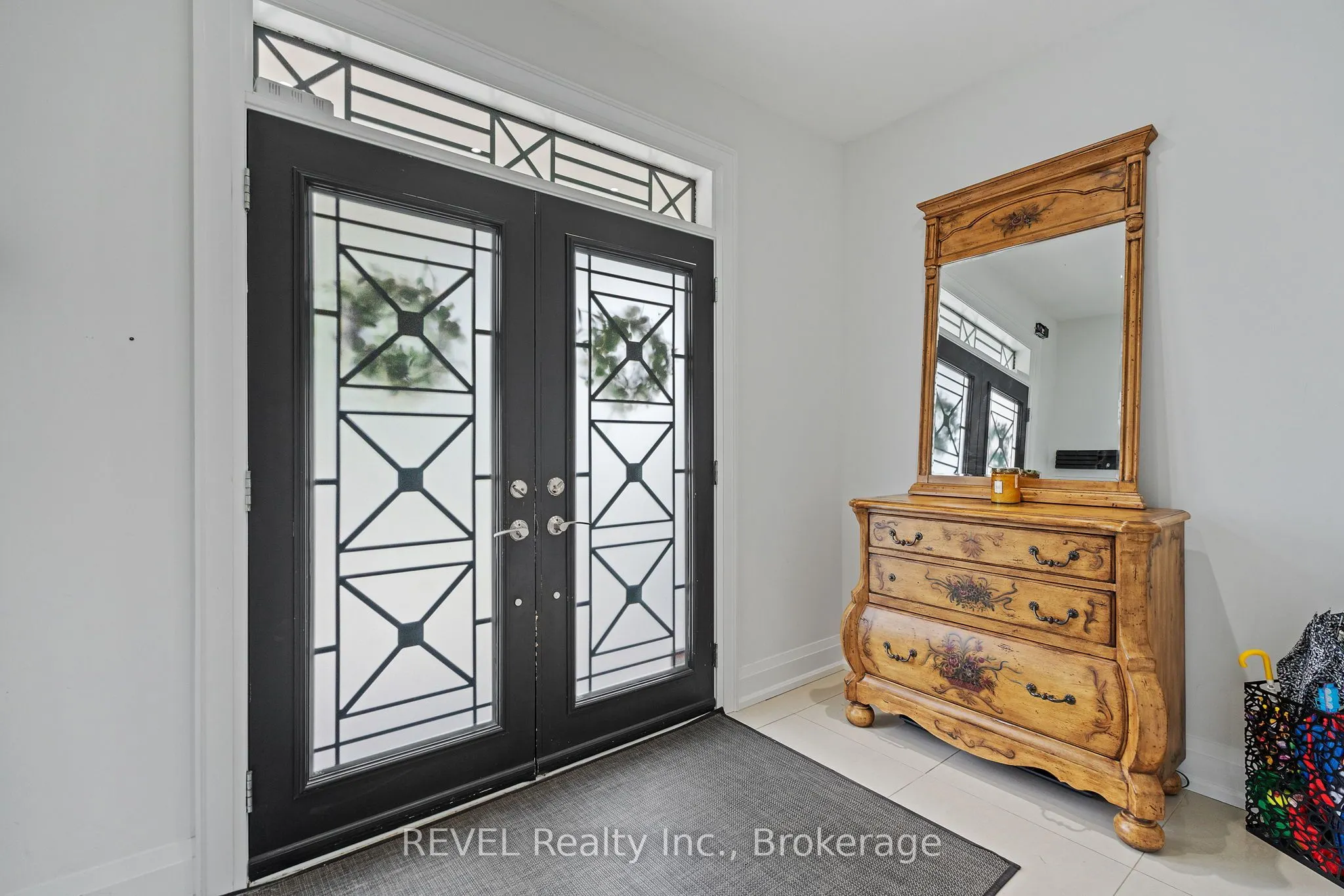401 Schreyer Crescent