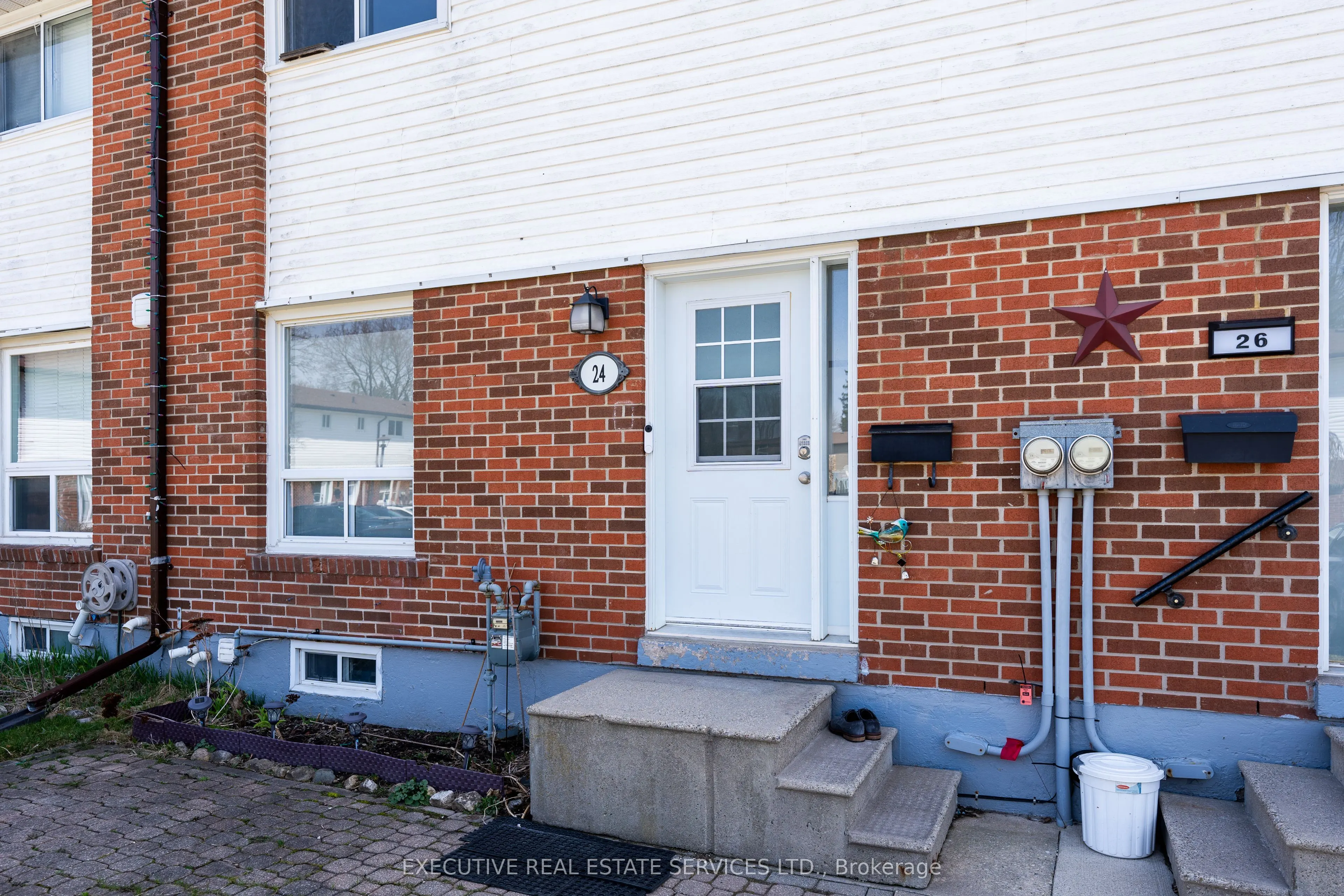24 KINGHAM ROAD, #24