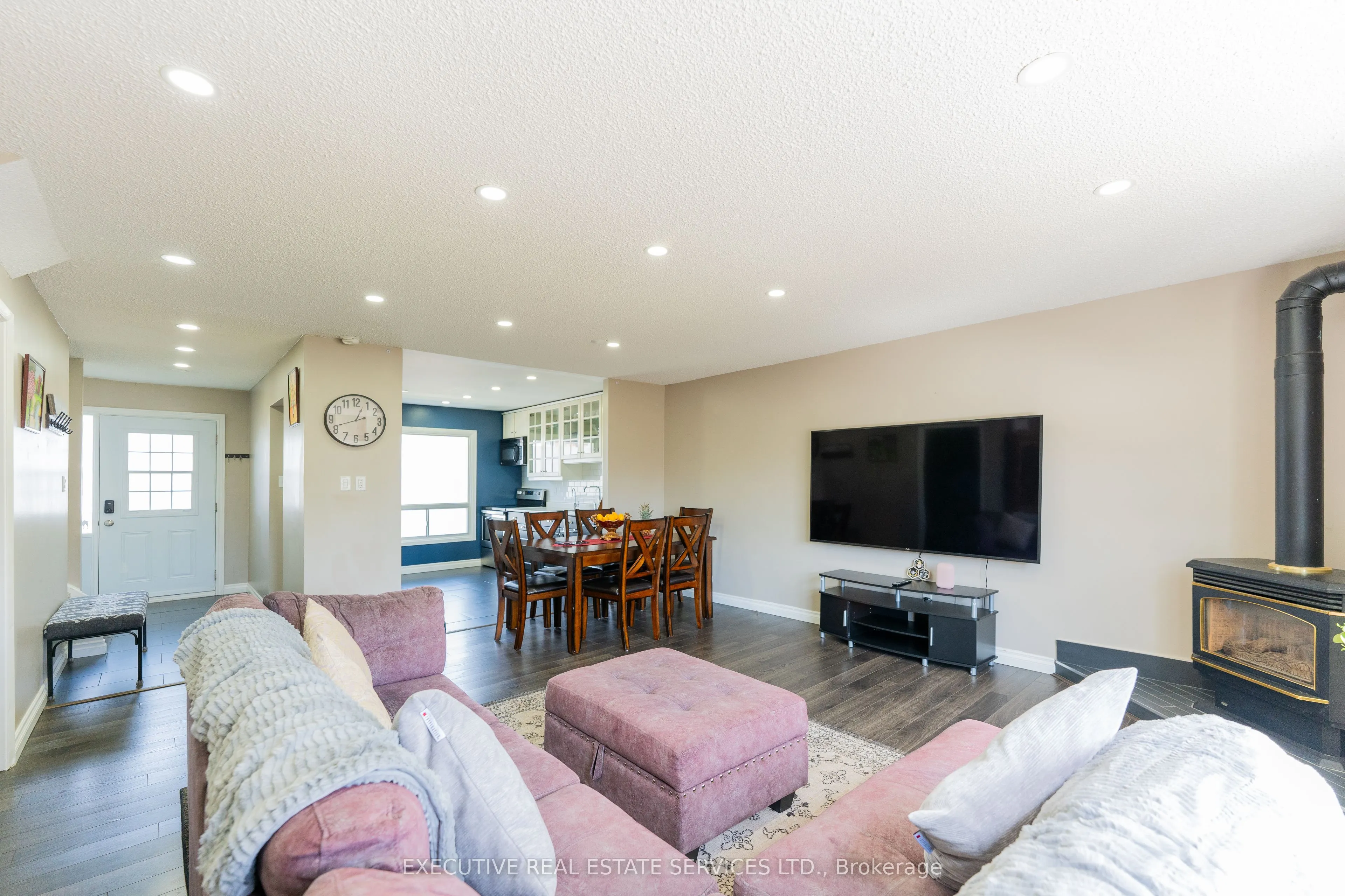 24 KINGHAM ROAD, #24