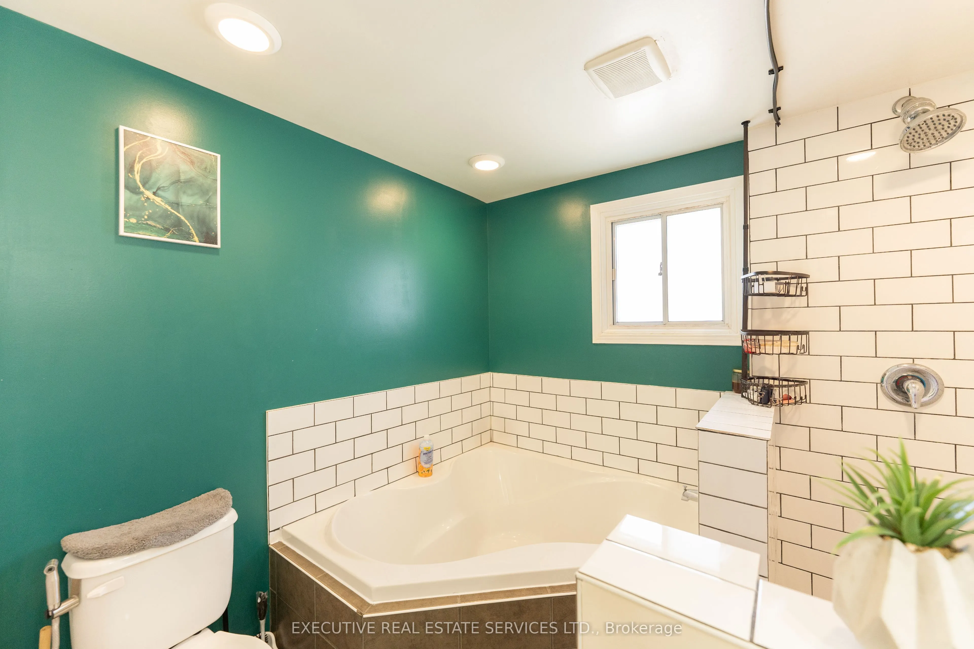 24 KINGHAM ROAD, #24