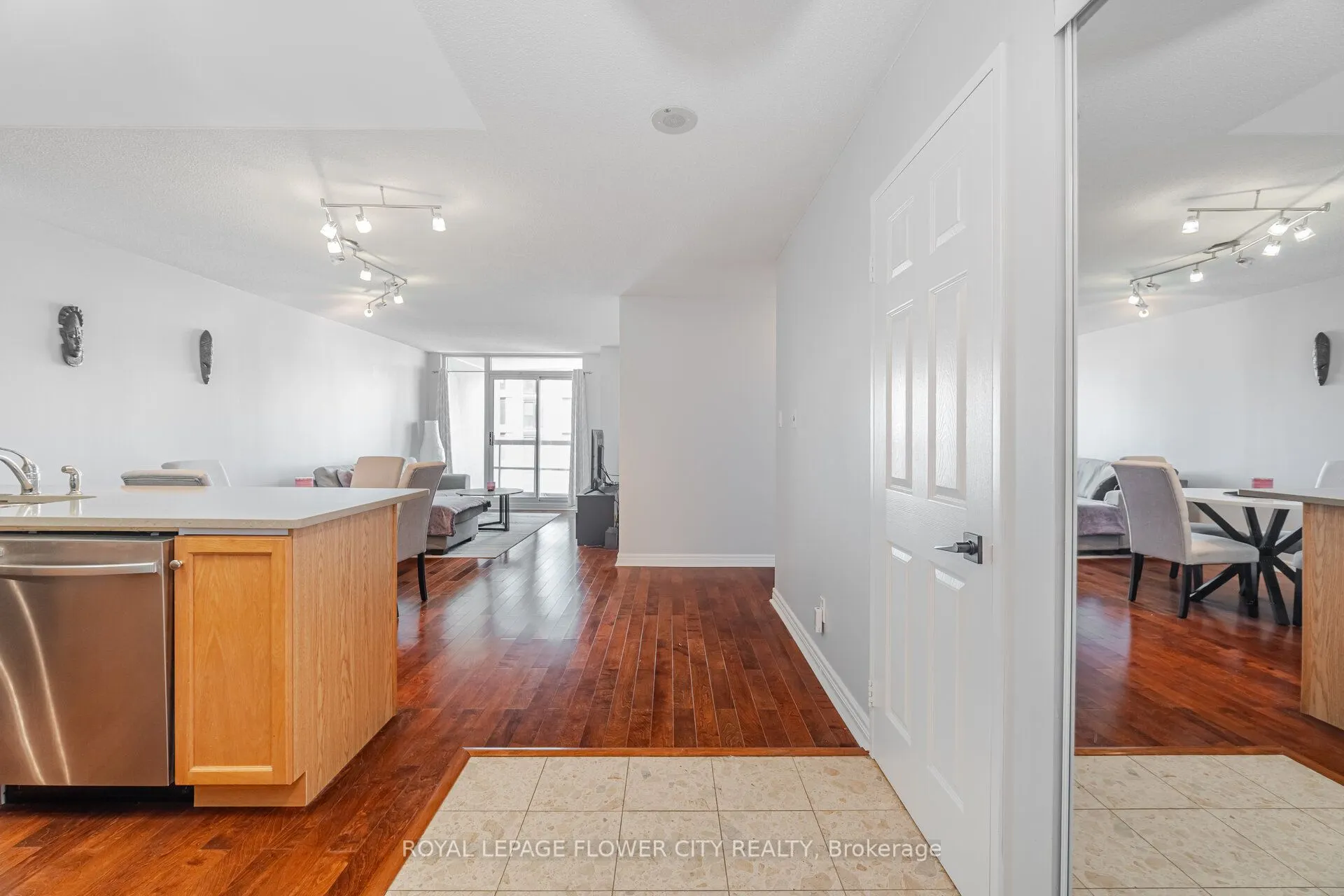 156 Enfield Place #1902