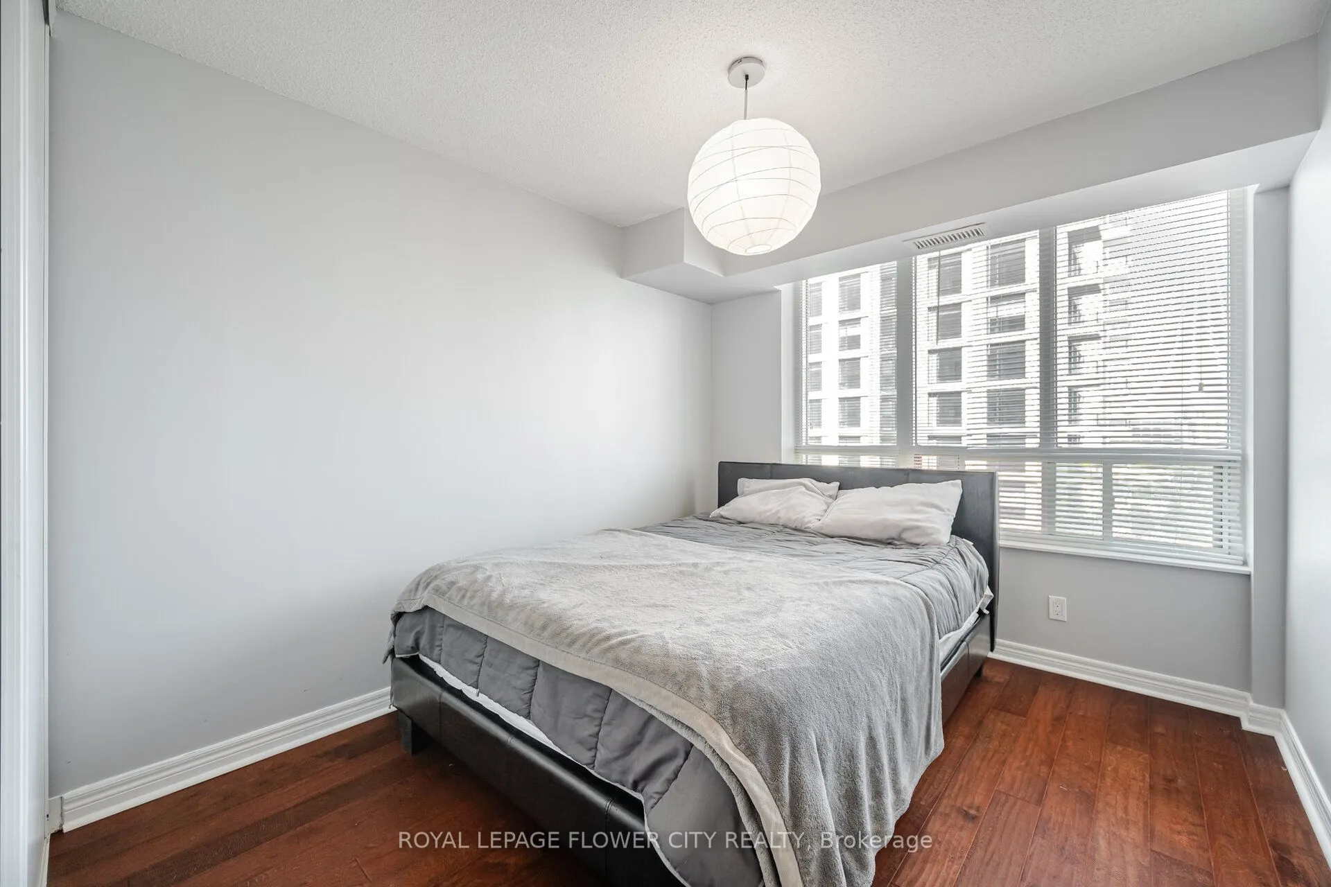 156 Enfield Place #1902