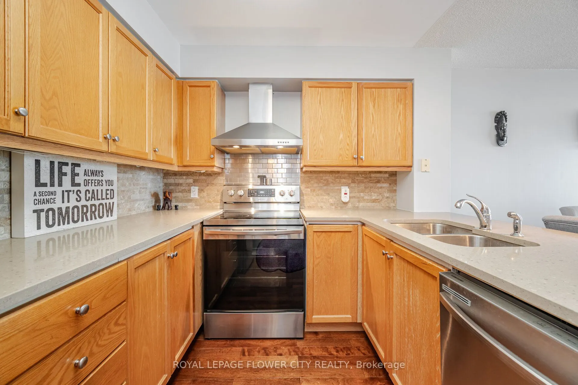 156 Enfield Place #1902