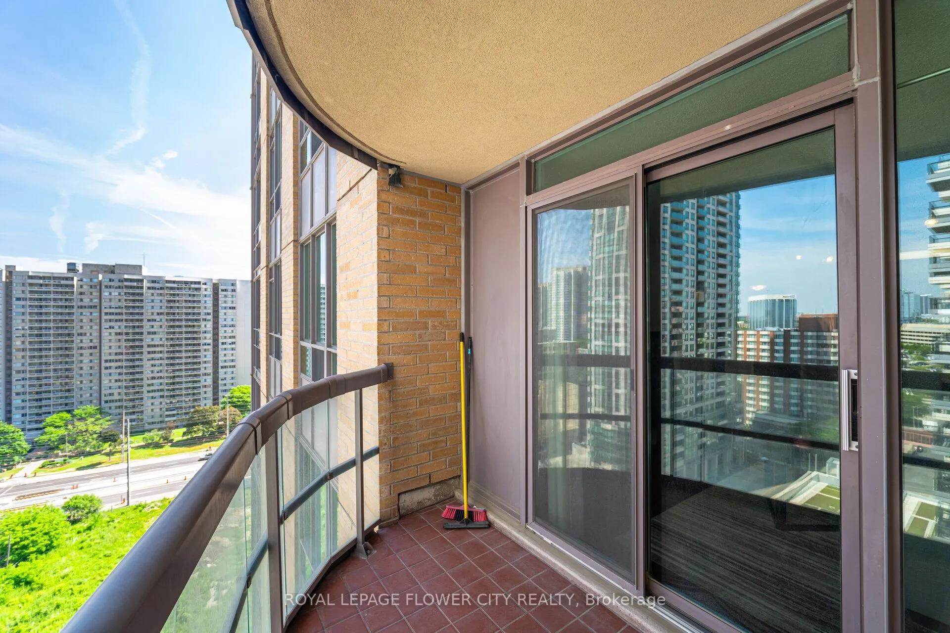 156 Enfield Place #1902