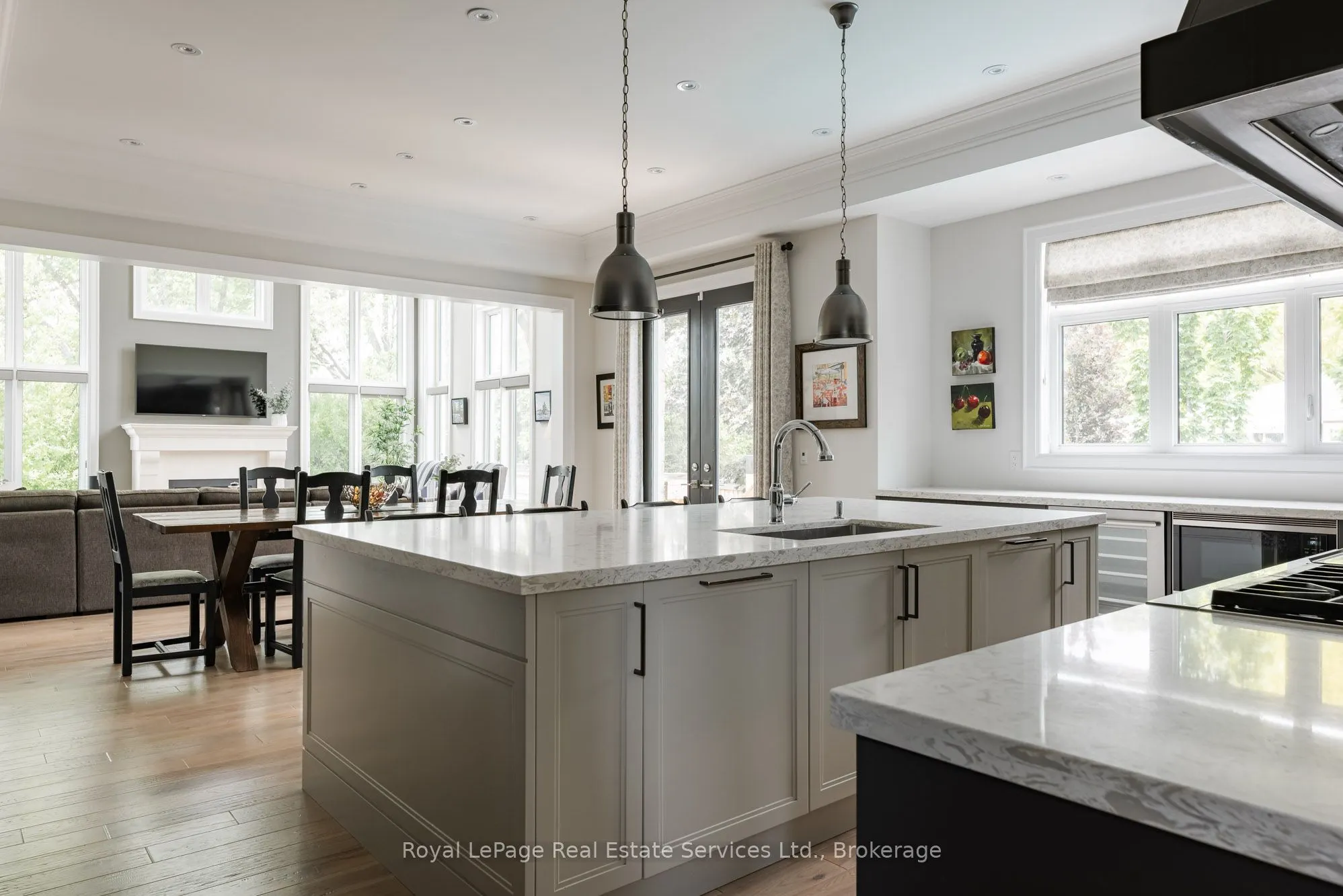 215 Prince George Crescent