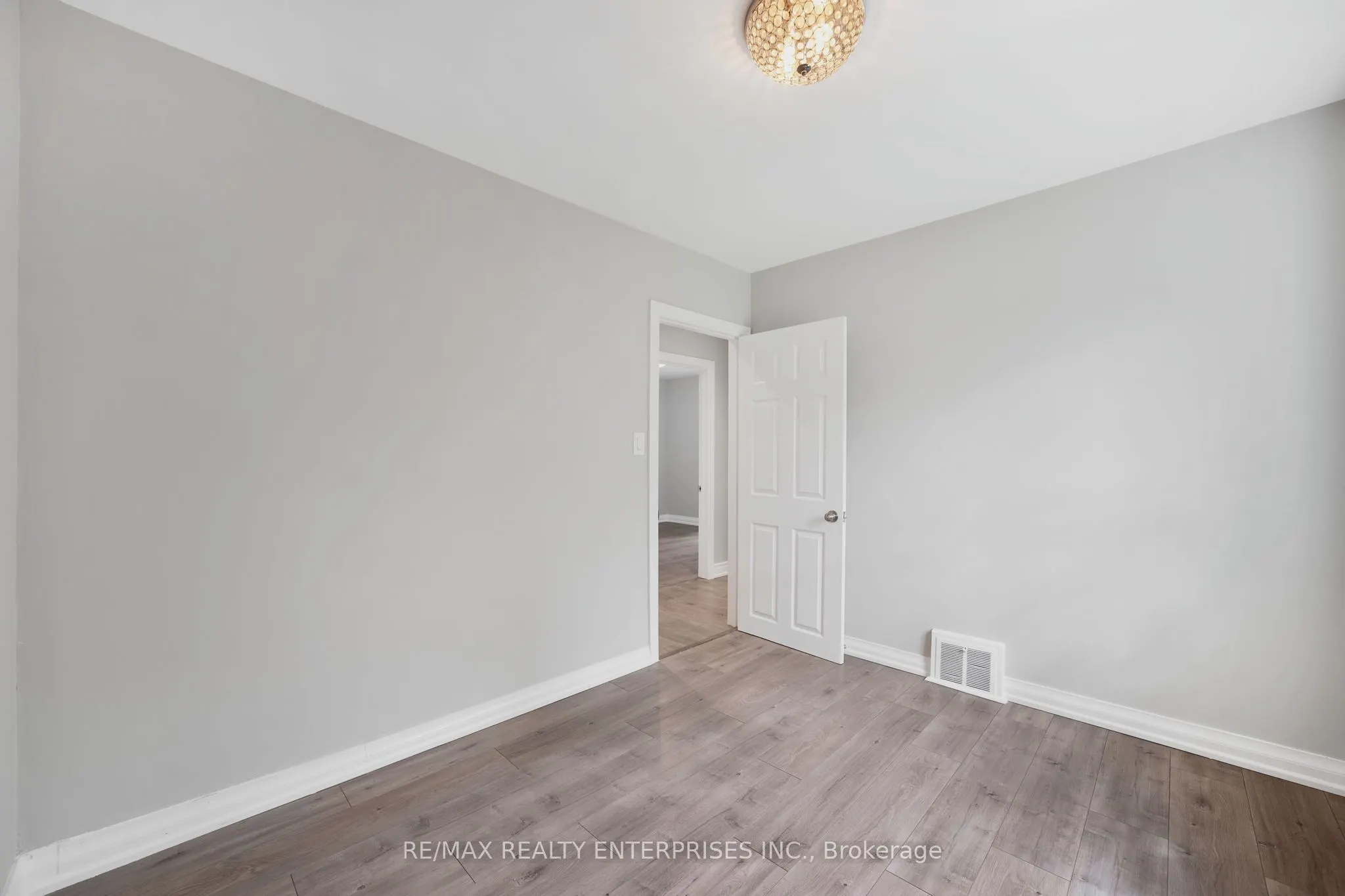 15 Delroy Drive