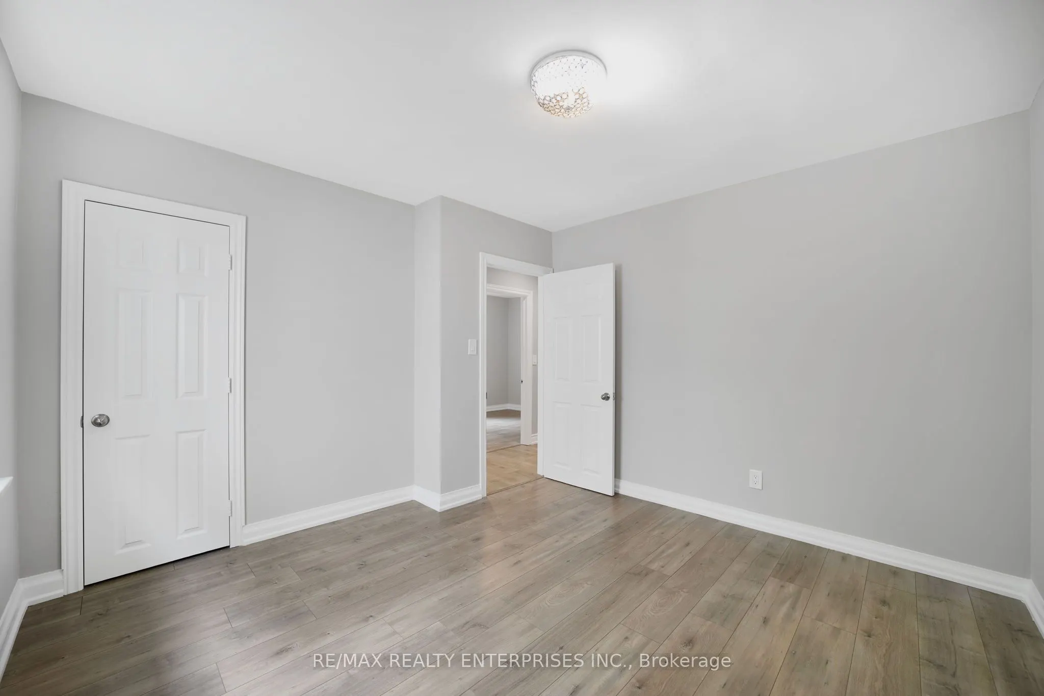 15 Delroy Drive