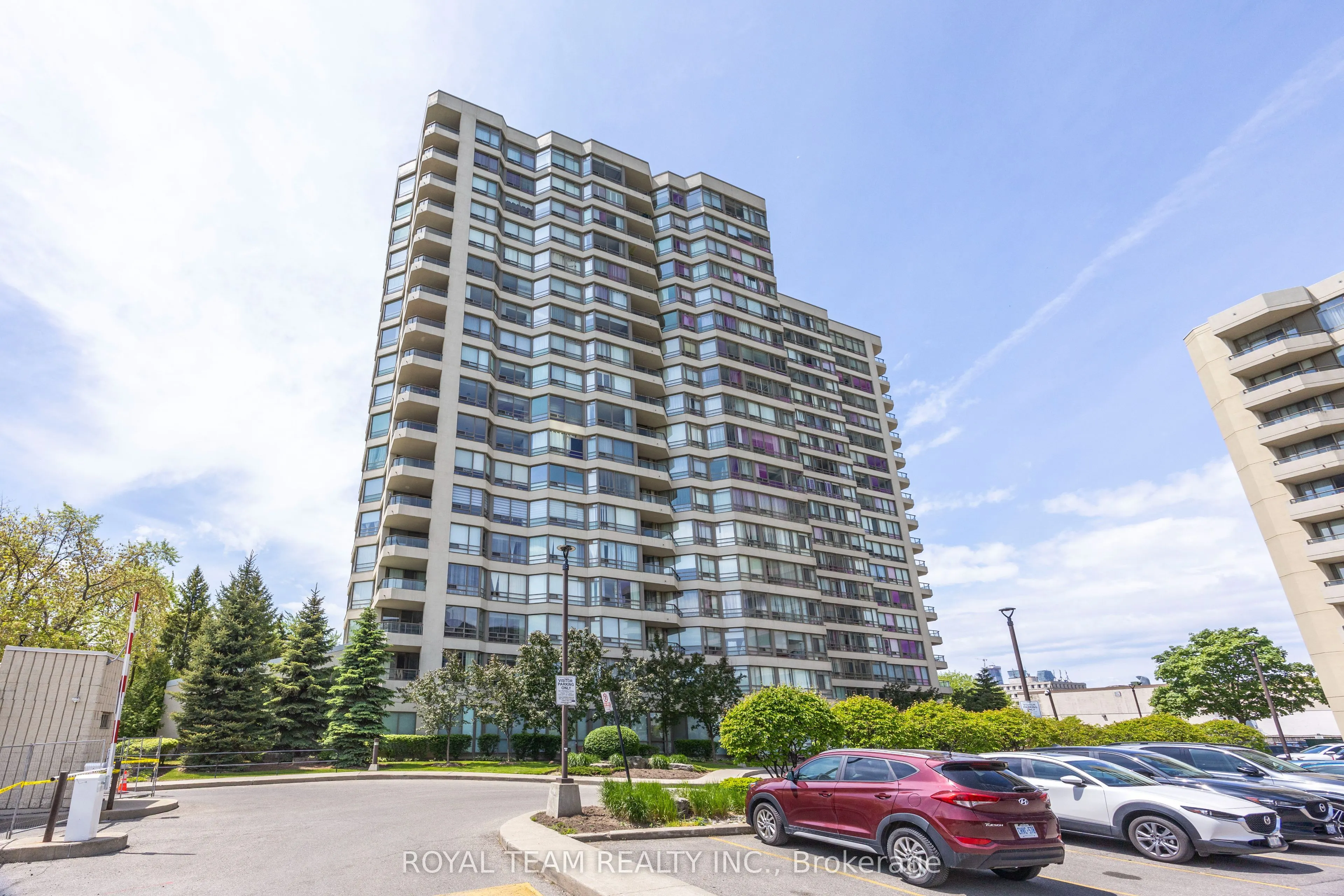 75 King Street E, #1403