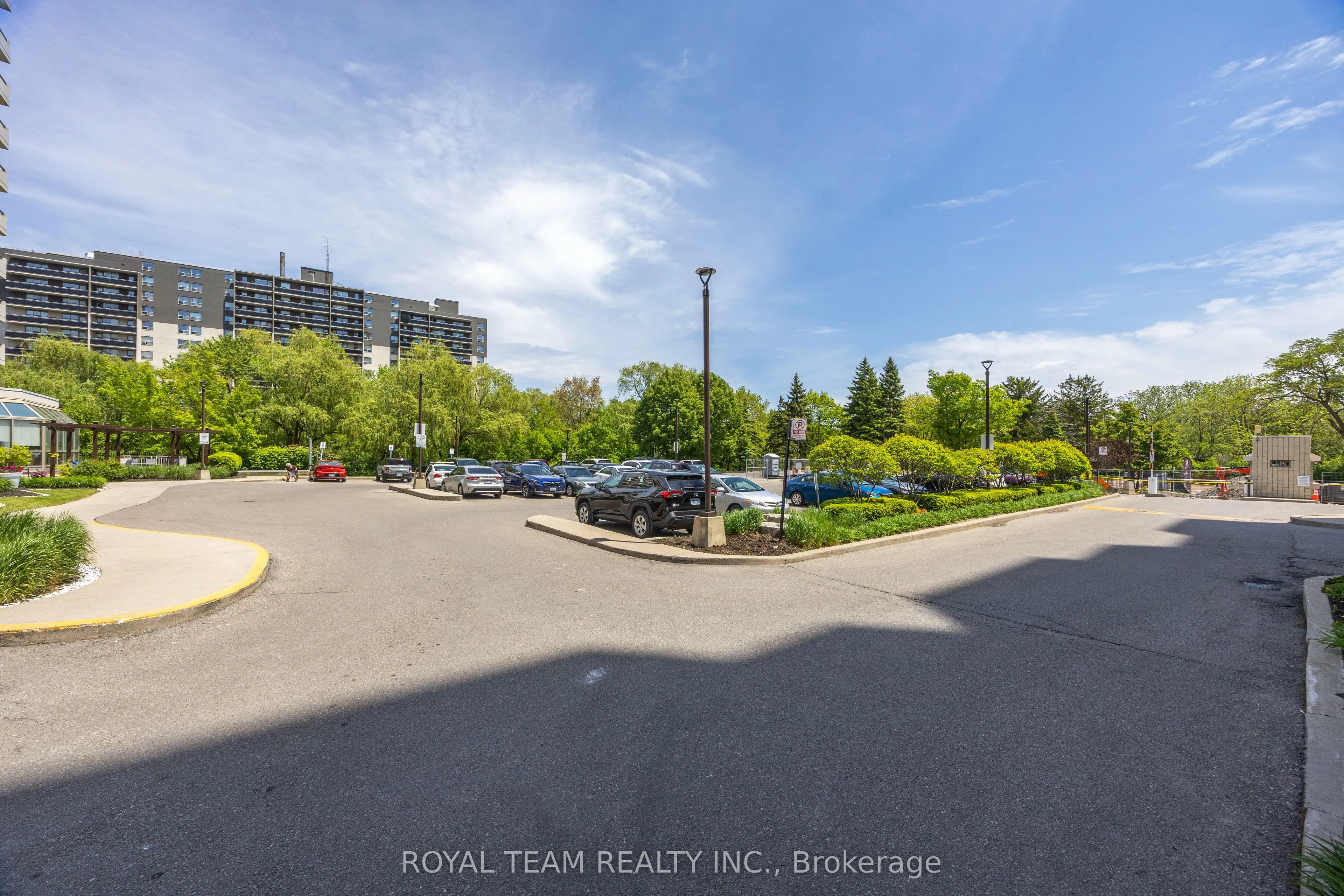 75 King Street E, #1403