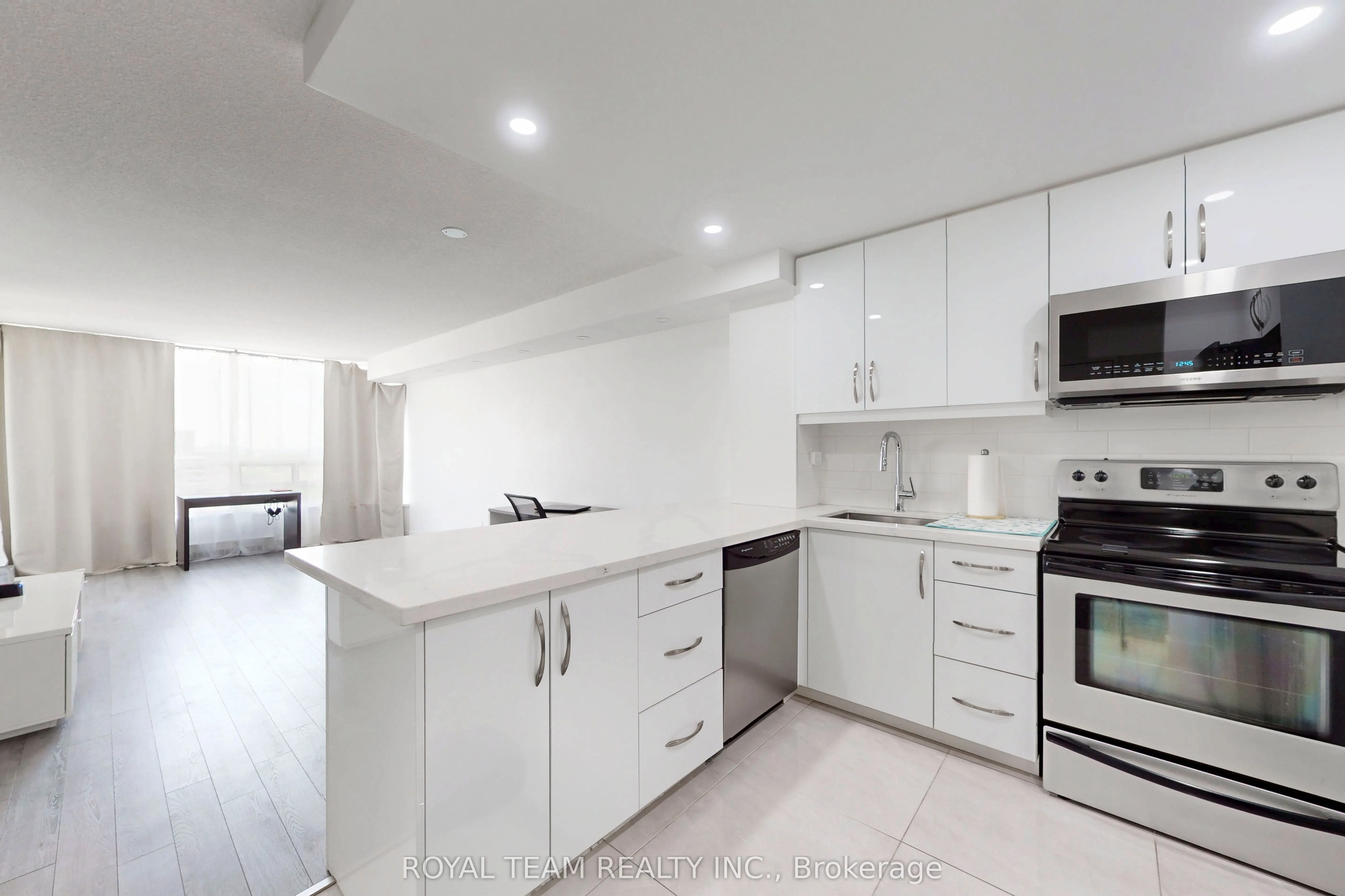 75 King Street E, #1403