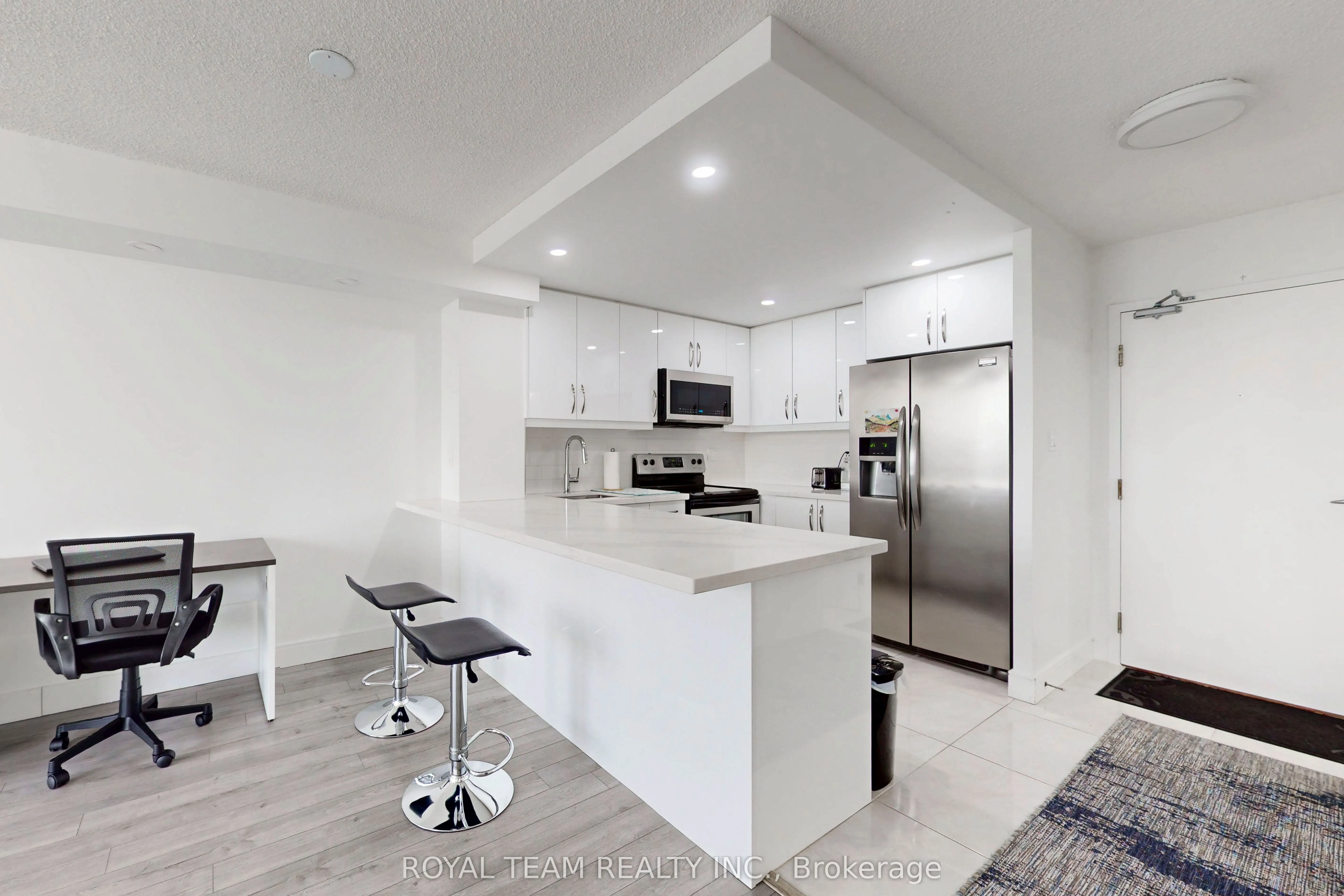 75 King Street E, #1403