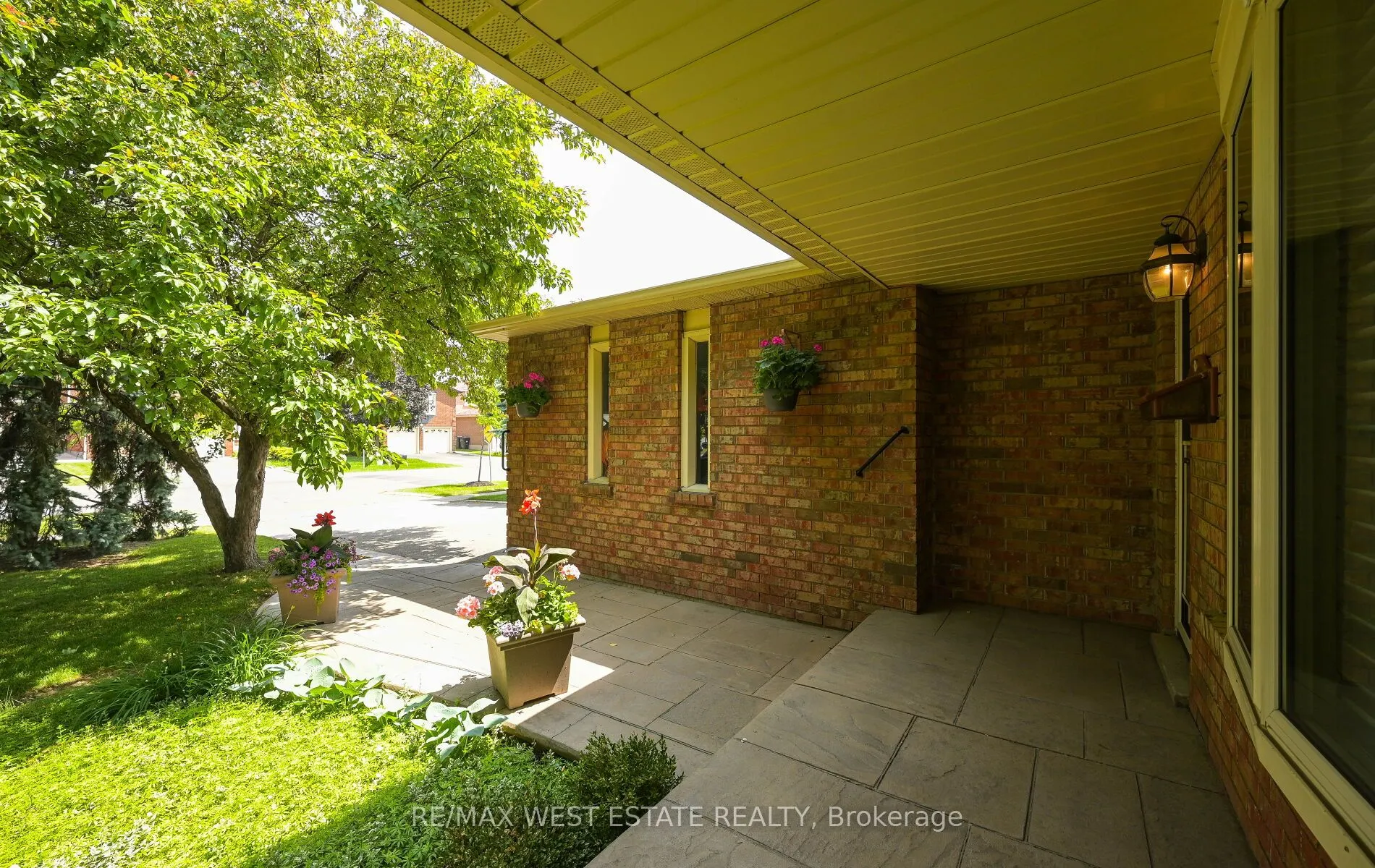 237 Vodden Street W