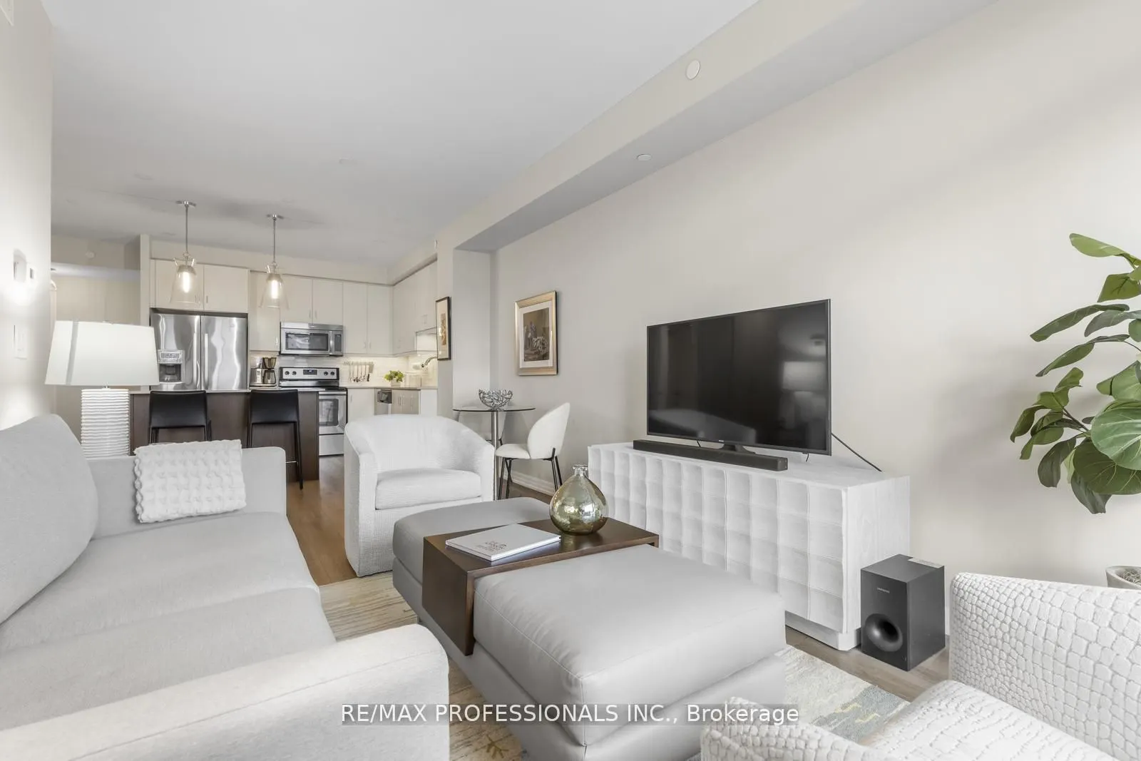 3563 Lake Shore Boulevard W, #305