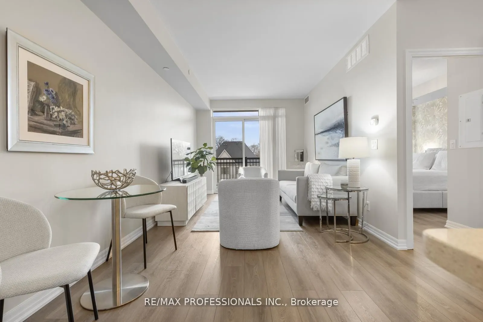 3563 Lake Shore Boulevard W, #305