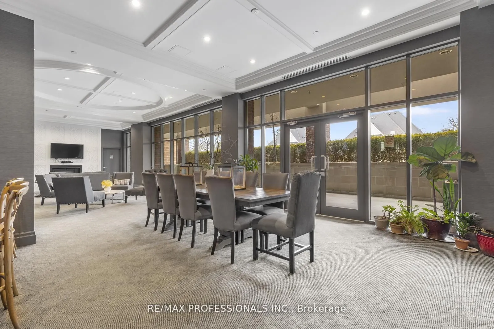 3563 Lake Shore Boulevard W, #305