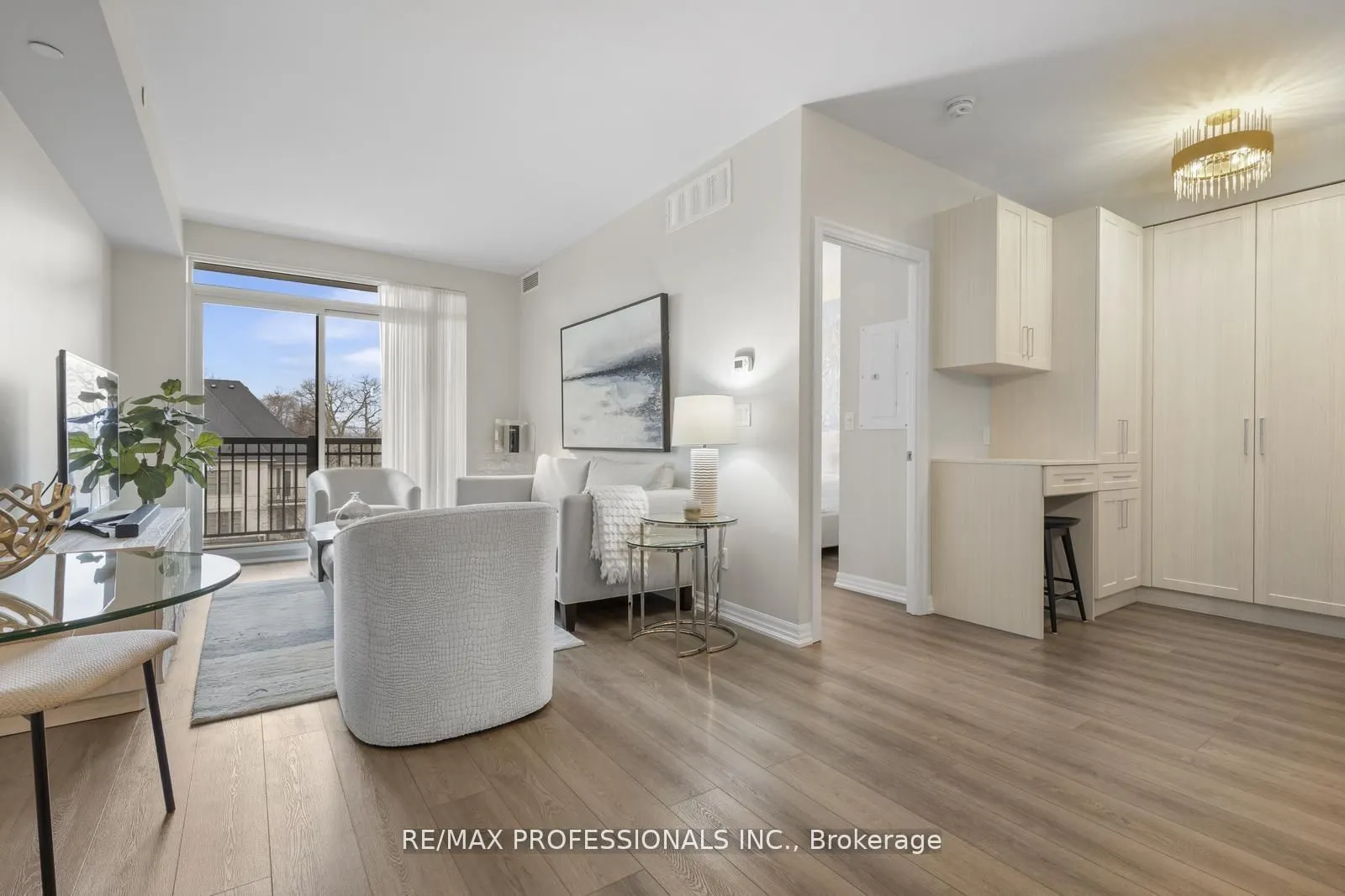 3563 Lake Shore Boulevard W, #305