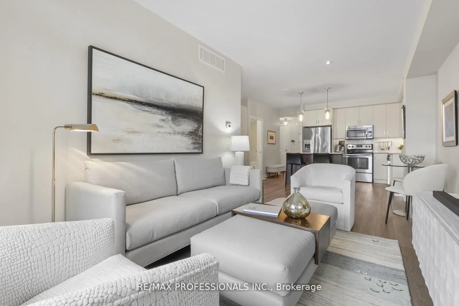 3563 Lake Shore Boulevard W, #305