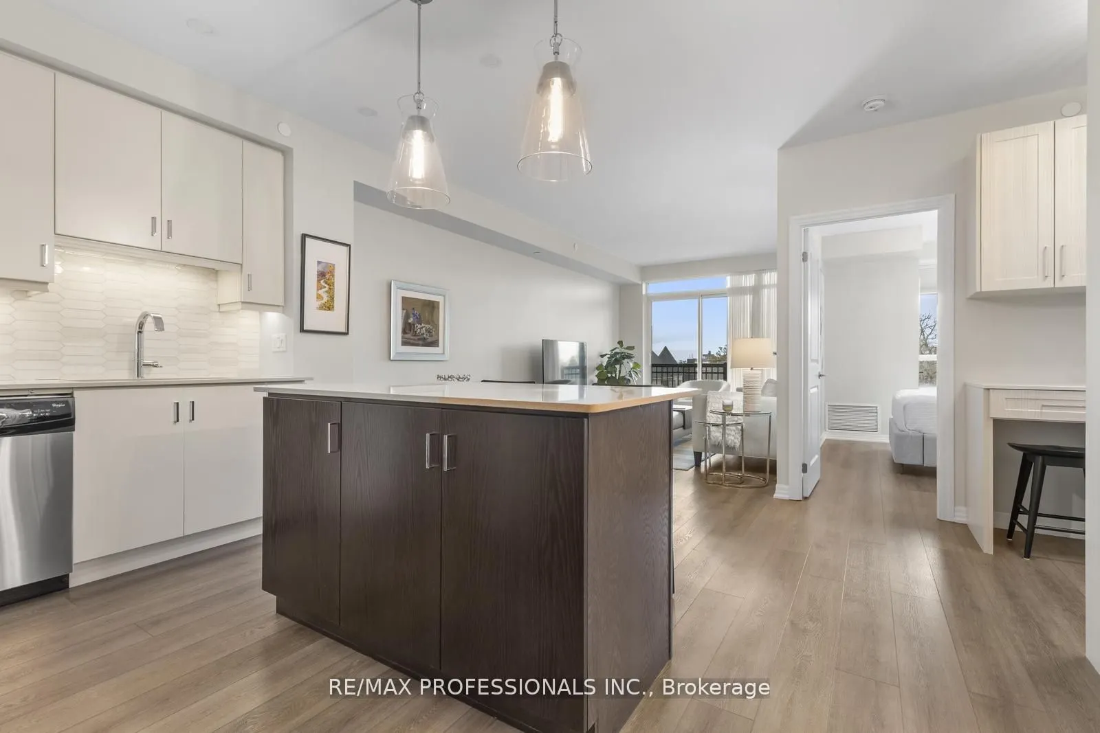 3563 Lake Shore Boulevard W, #305