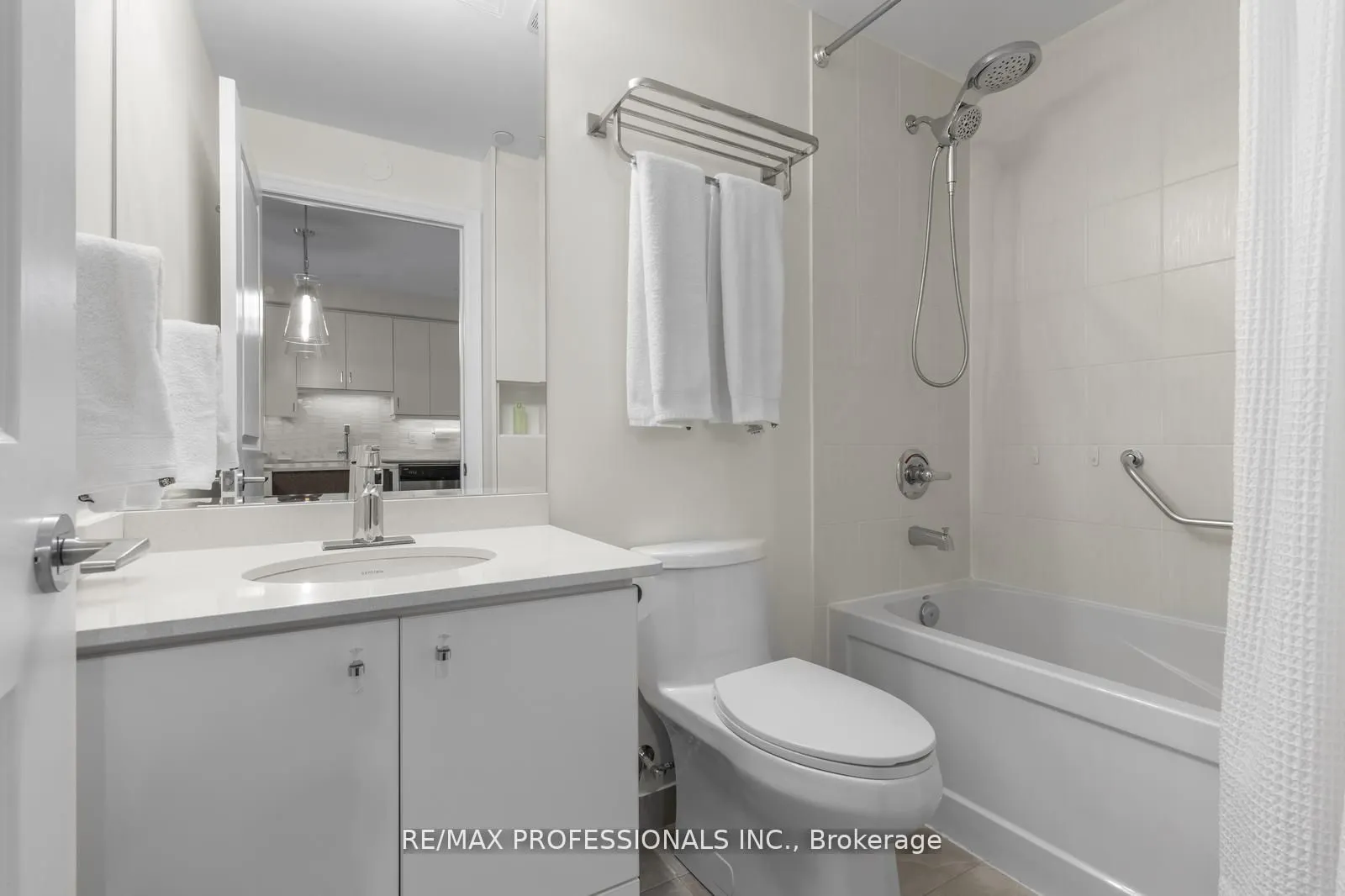 3563 Lake Shore Boulevard W, #305