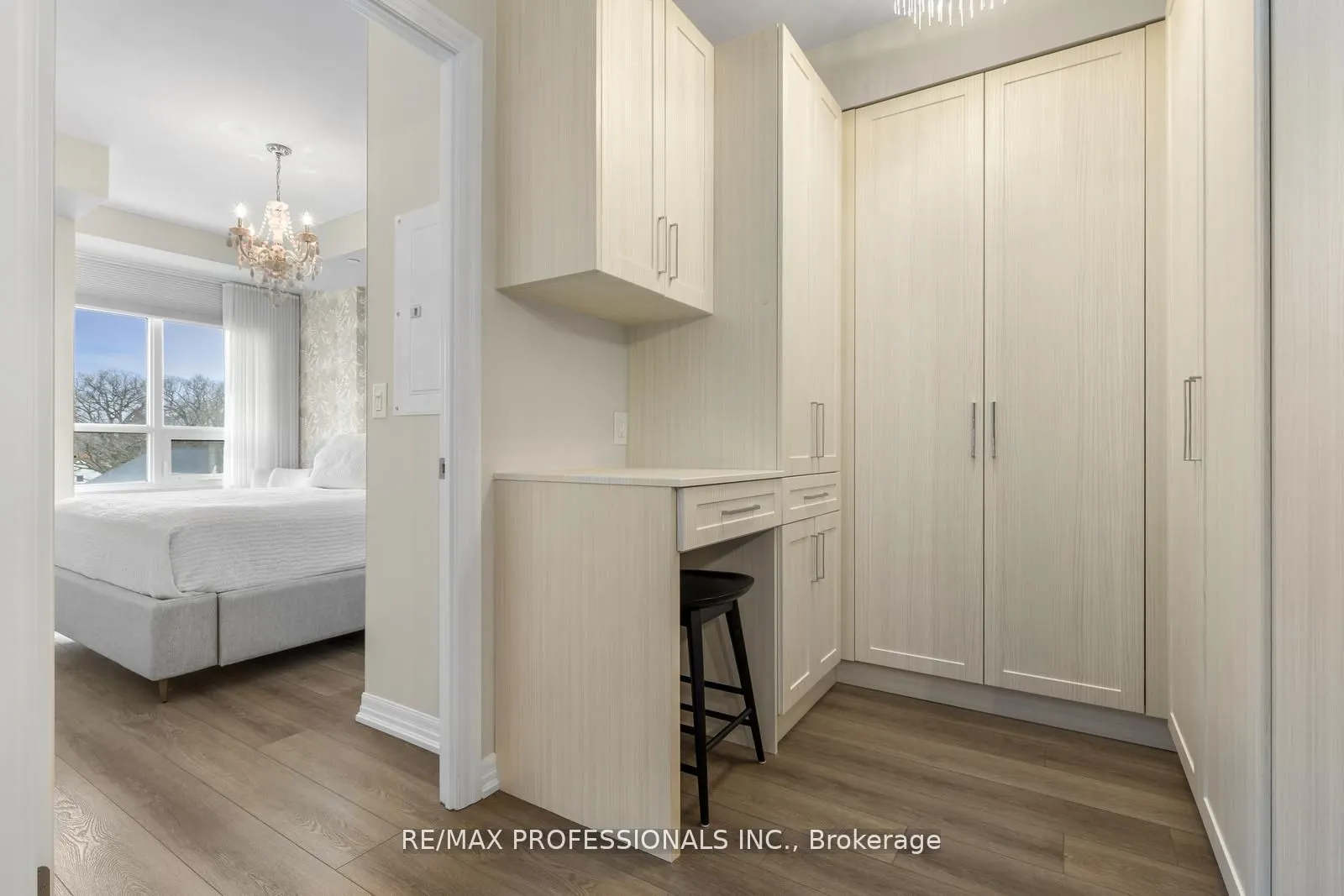 3563 Lake Shore Boulevard W, #305