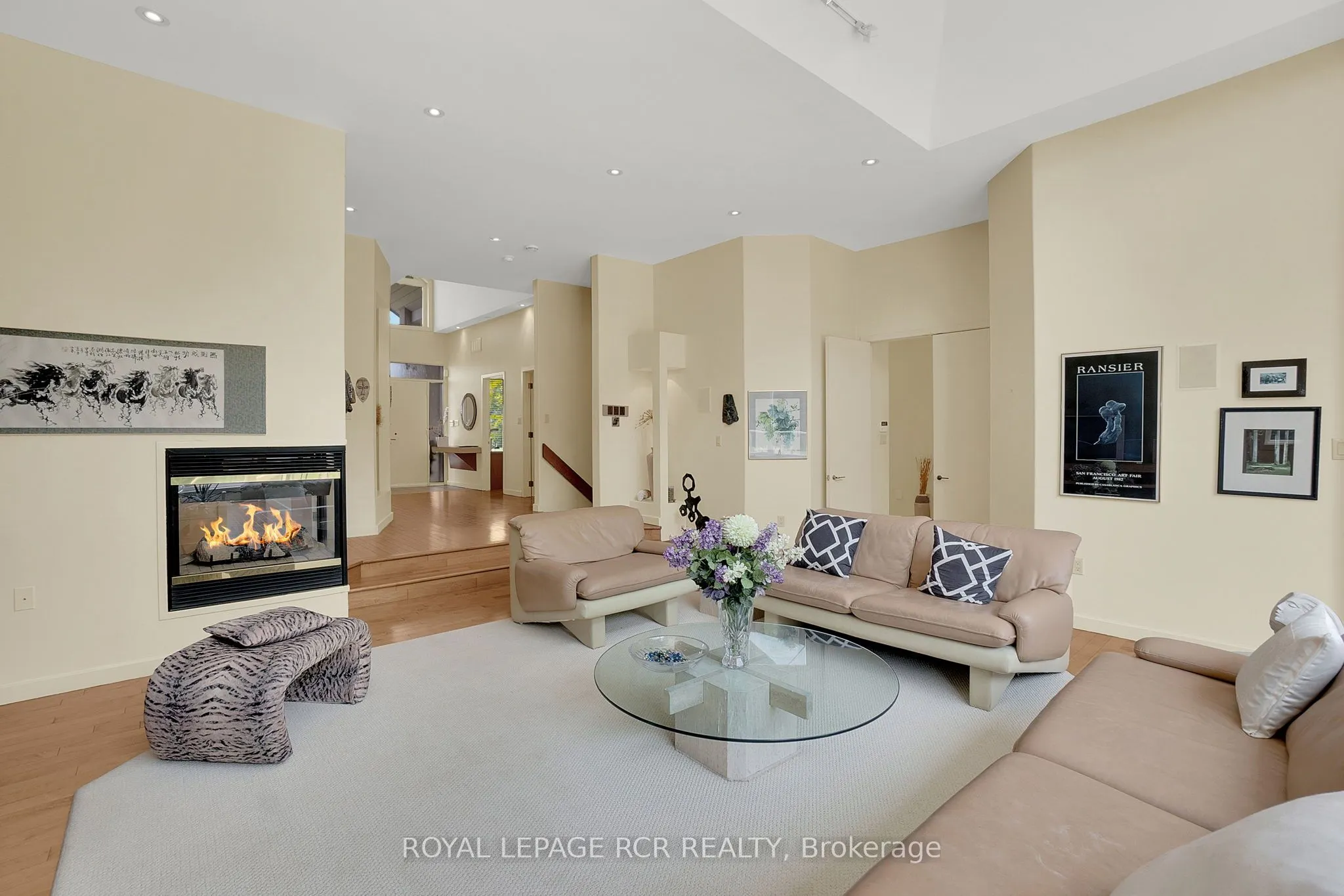 5 Woodlot Court