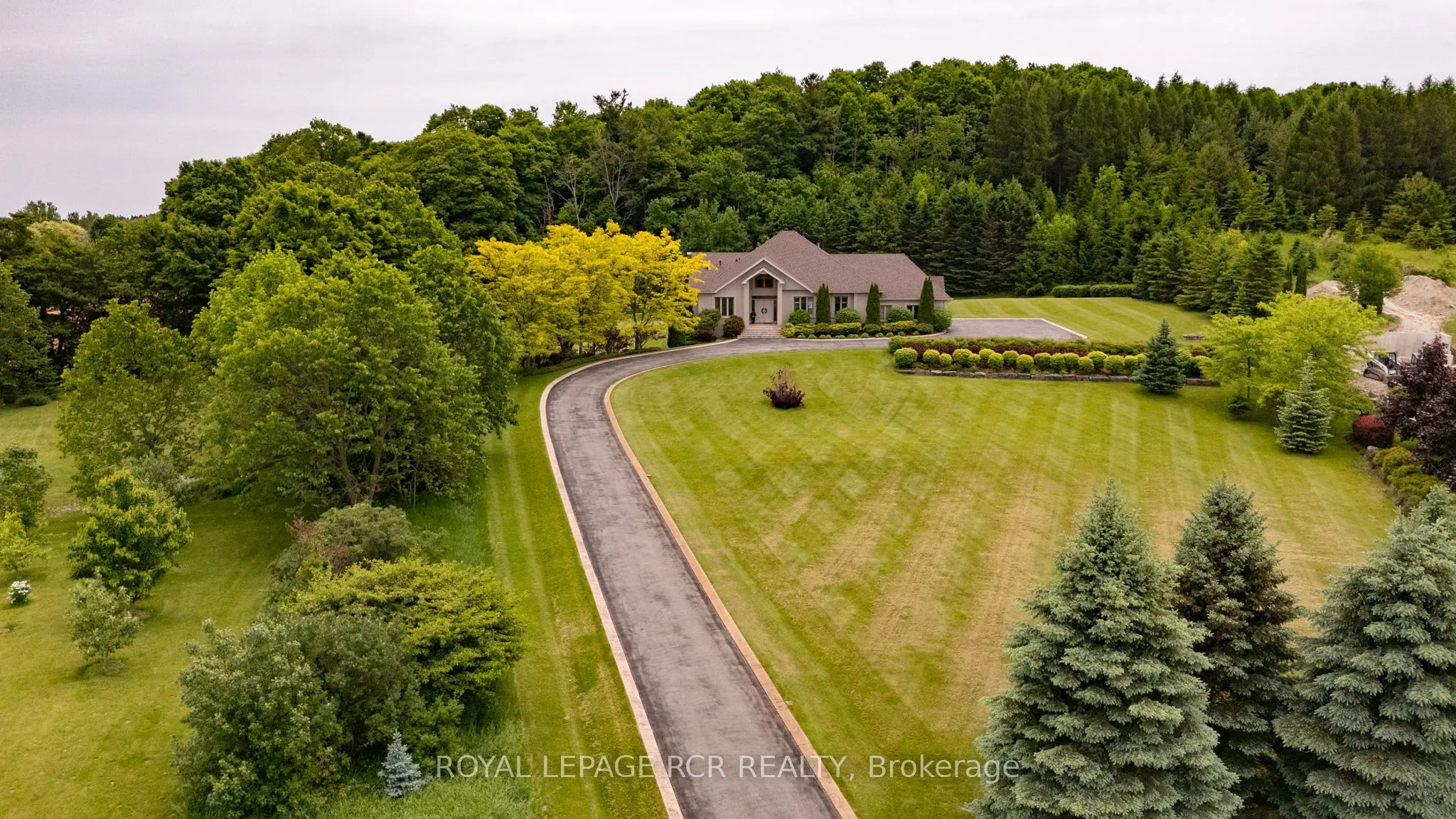 5 Woodlot Court