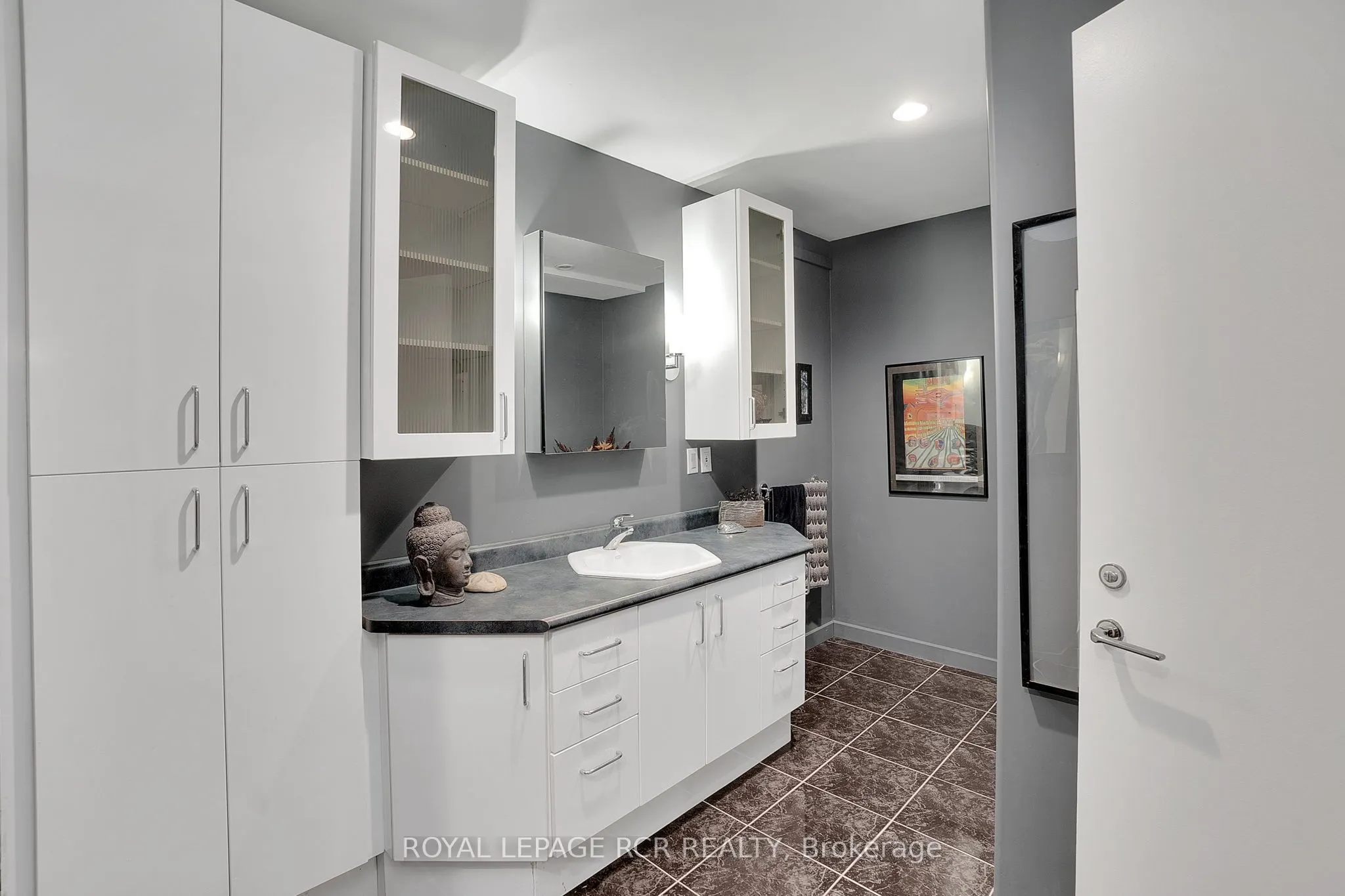 5 Woodlot Court