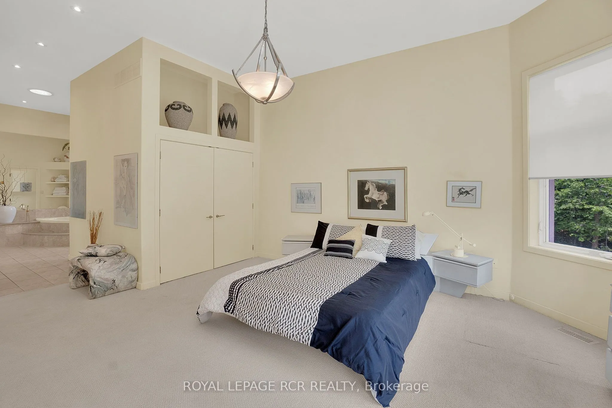 5 Woodlot Court